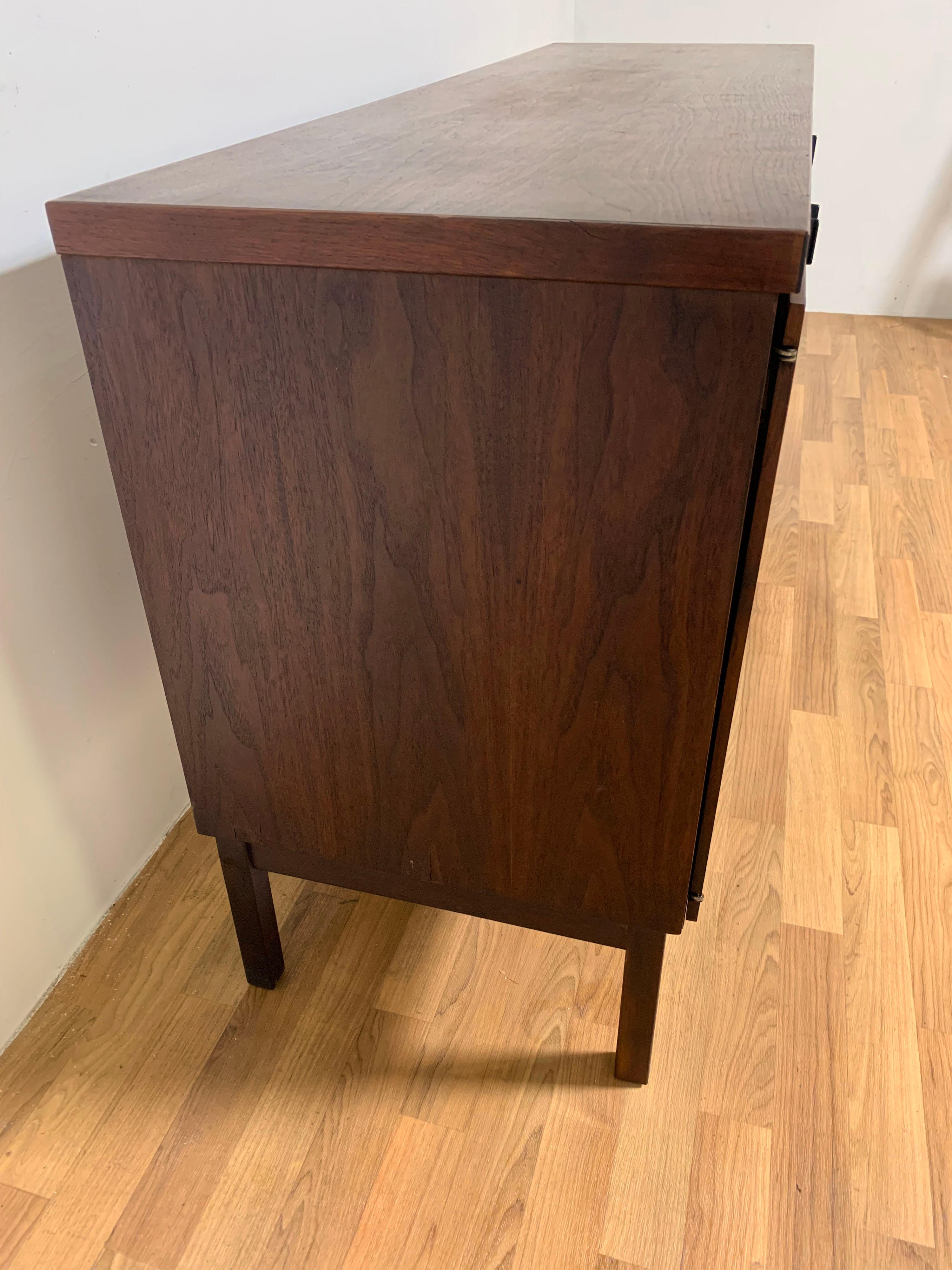 Mid-Century American Walnut Sideboard or Media Cabinet, Circa 1960s 10