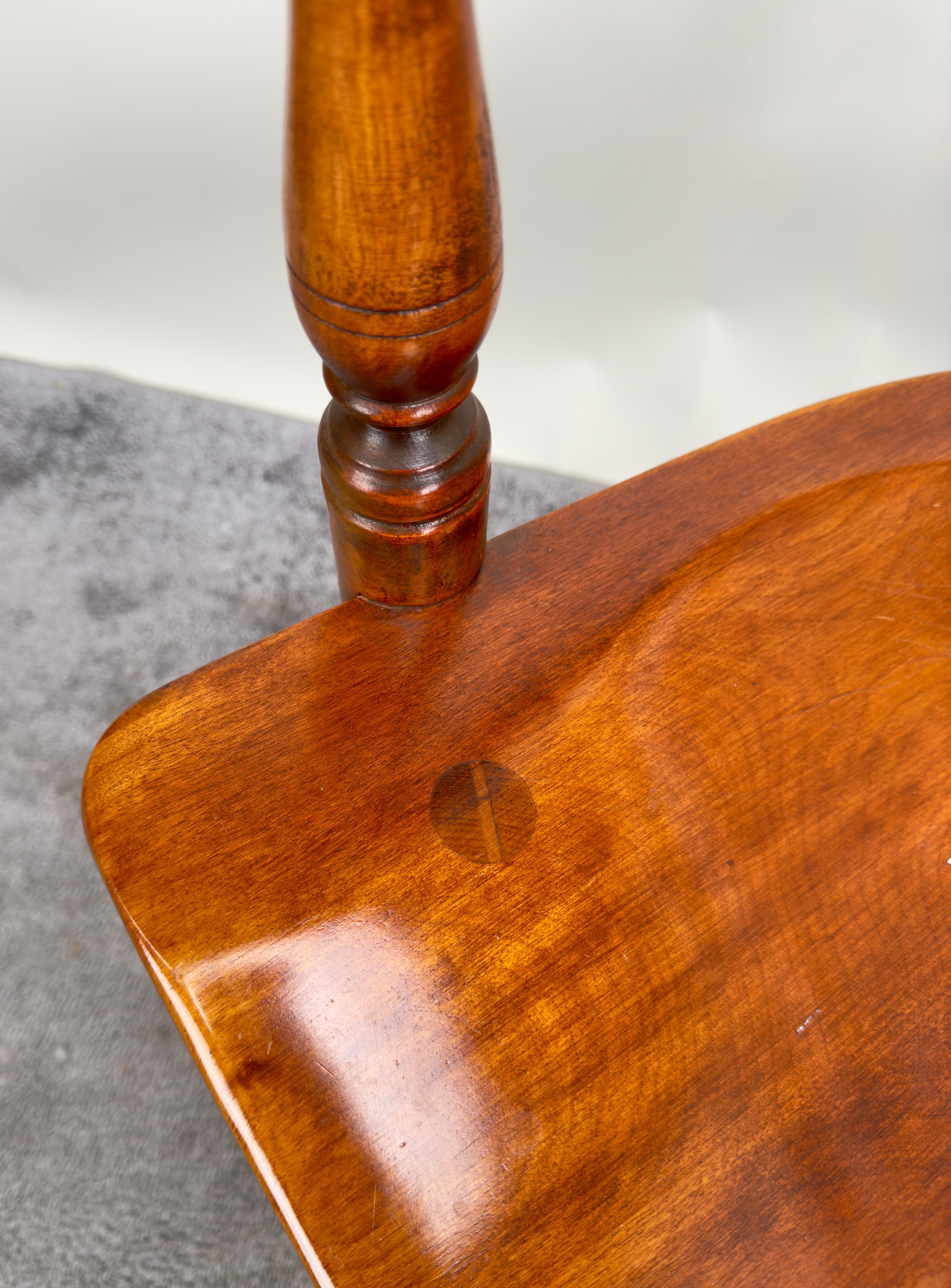 Chaise, fauteuil en bois d'érable sculpté Americana Mid-Century  en vente 7