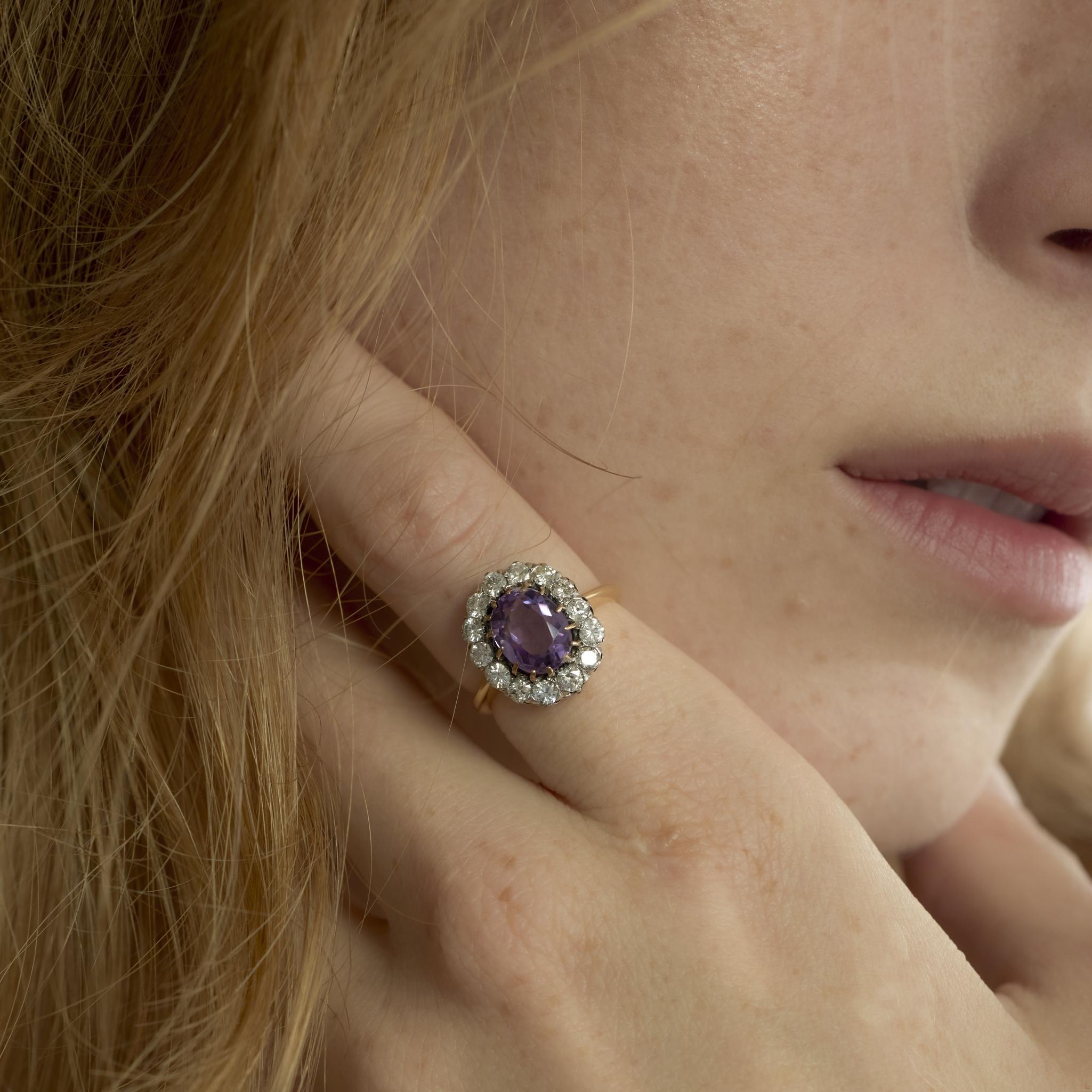 Mid Century amethyst diamond 18k yellow gold platinum cluster ring In Good Condition For Sale In Beverly Hills, CA