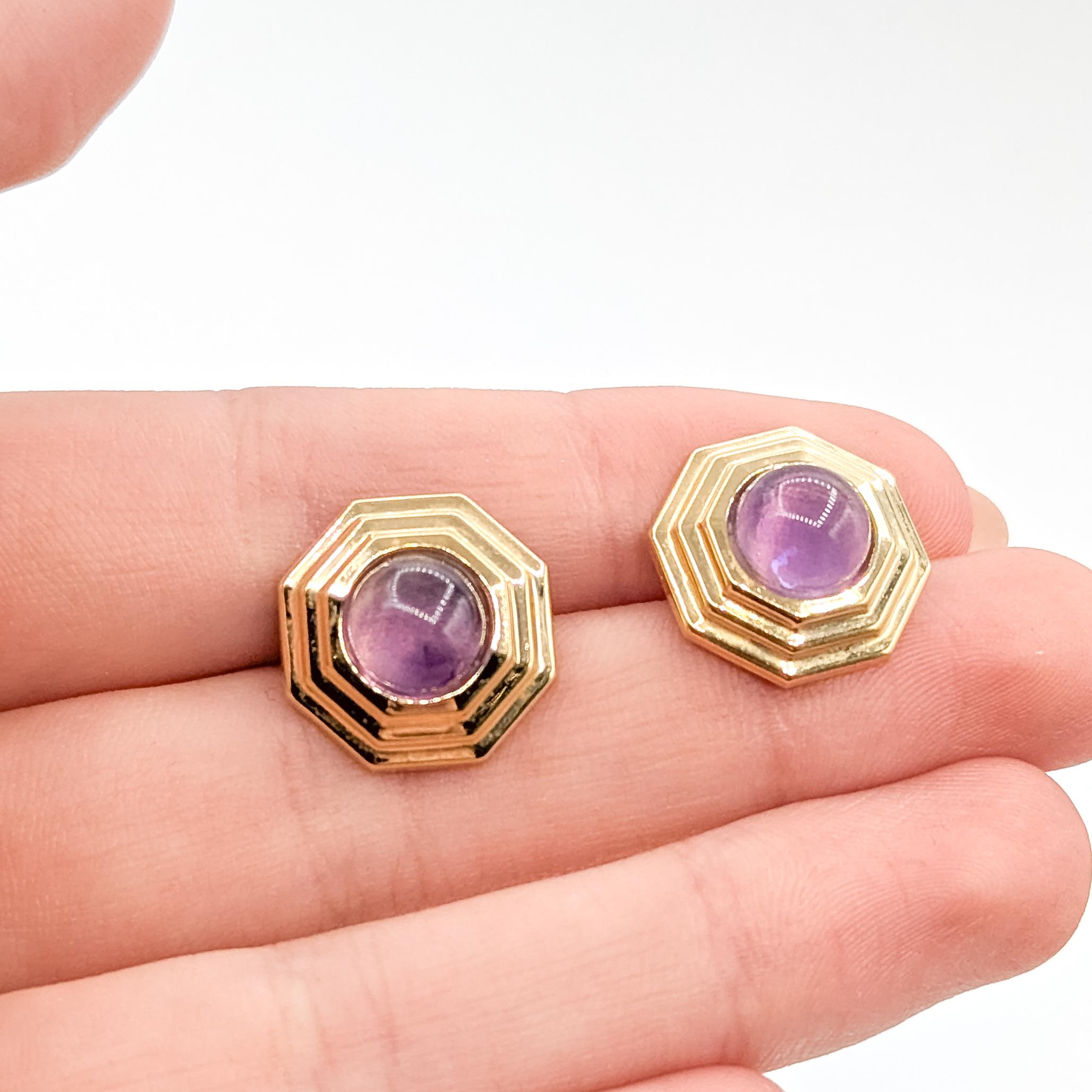 Cabochon Orecchini a perno con ametista di metà secolo in 14k in vendita