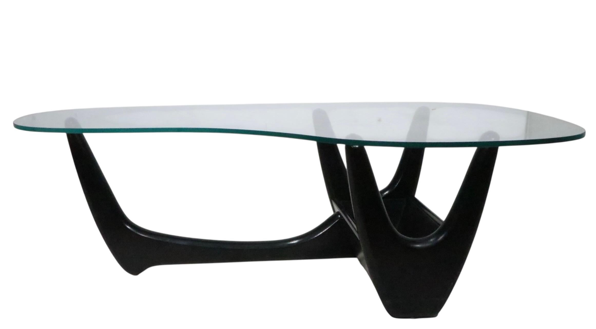 Verre Table basse Amoeba Freeform du milieu du siècle par Krohler d'après Pearsall c 1950/60's. en vente