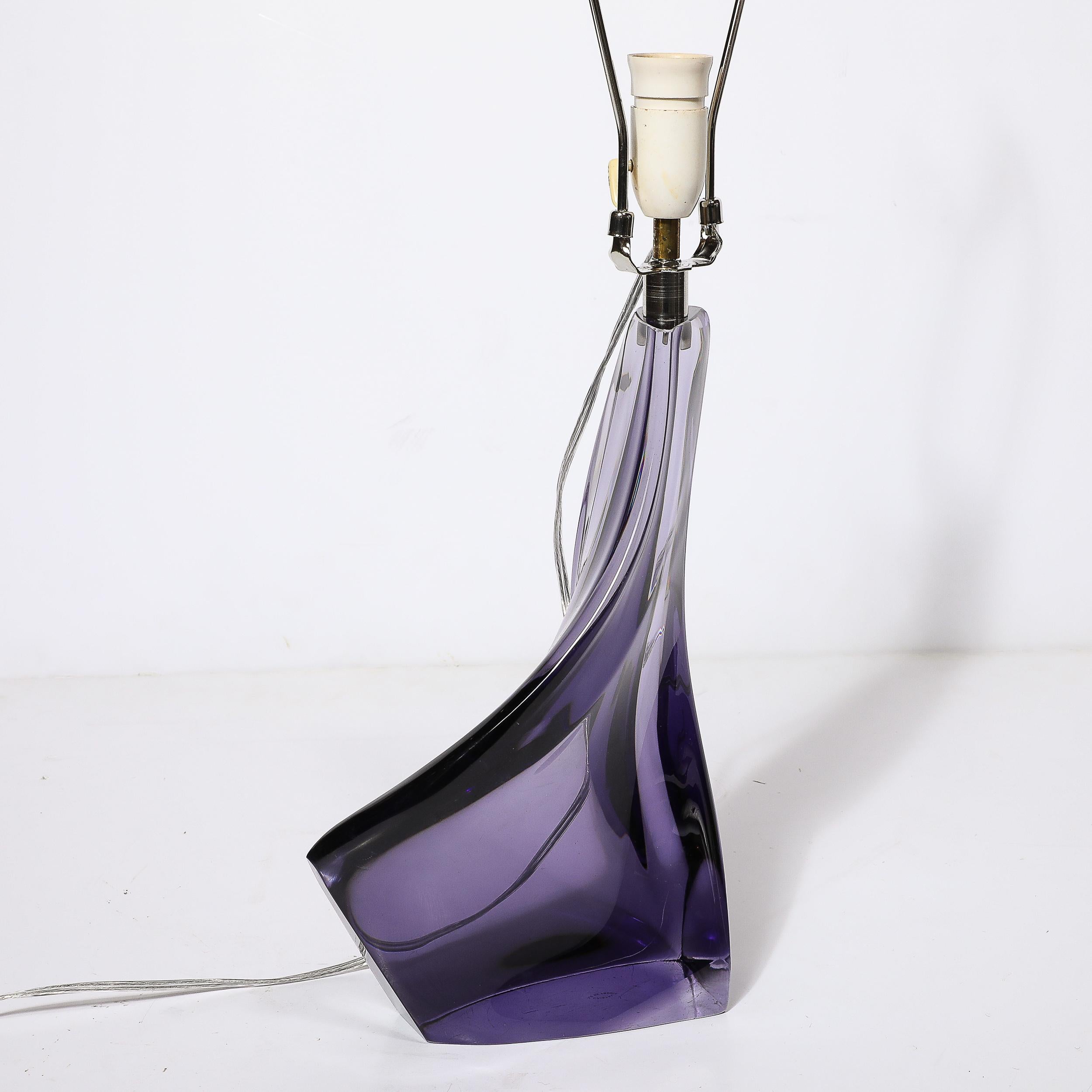 Lampe de table en cristal amorphe du milieu du siècle dernier en améthyste fumée avec cachet du fabricant en vente 5