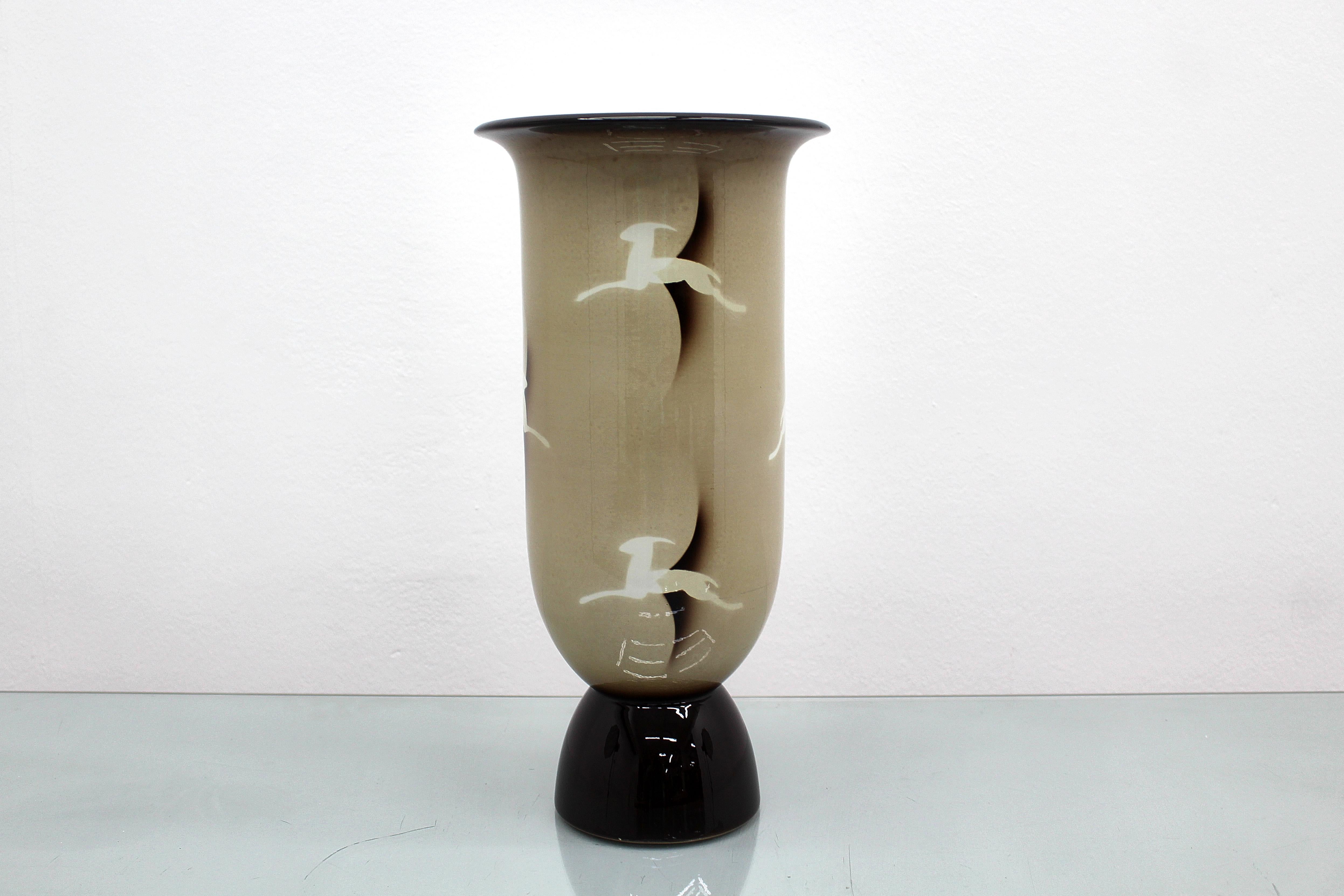 Milieu du XXe siècle Vase en céramique aérographe Andrea Galvani Pordenone du milieu du siècle, Italie des années 1930 en vente