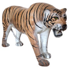 Reposapiés de cuero de tigre angloindio de mediados de siglo C.1950
