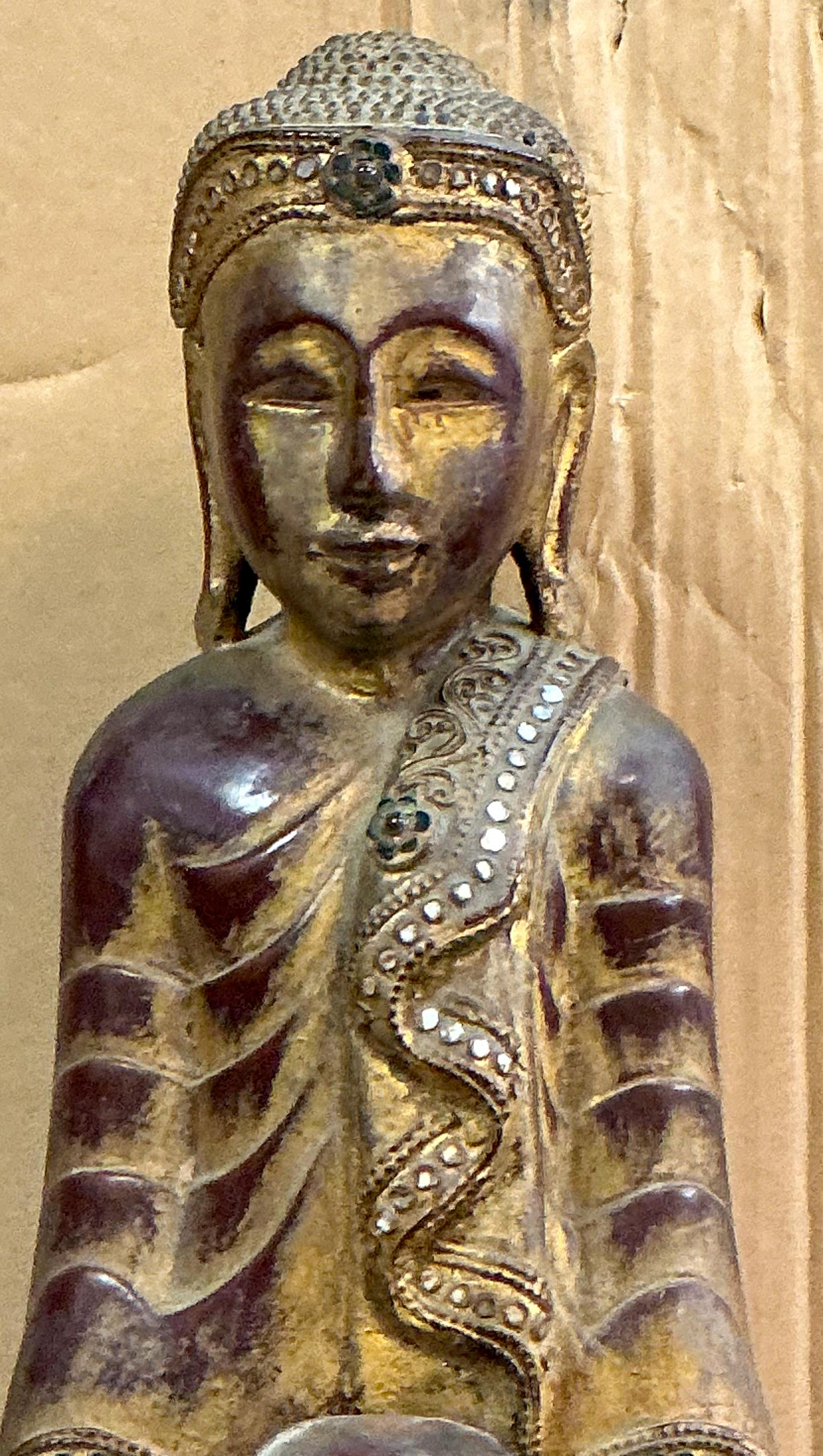 Mid-Century Anglo-Indian Style Carved Giltwood Buddha Religious Statue Figurine For Sale 1