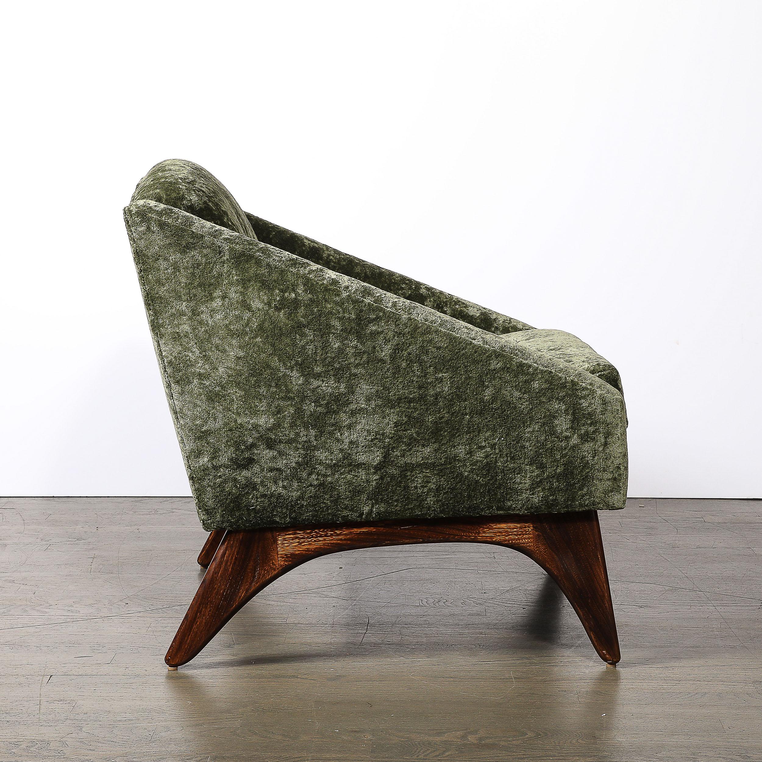 Silla Club Angular de Mitad de Siglo con Soportes Cónicos en Tejido Terciopelo Holly Hunt en venta 1