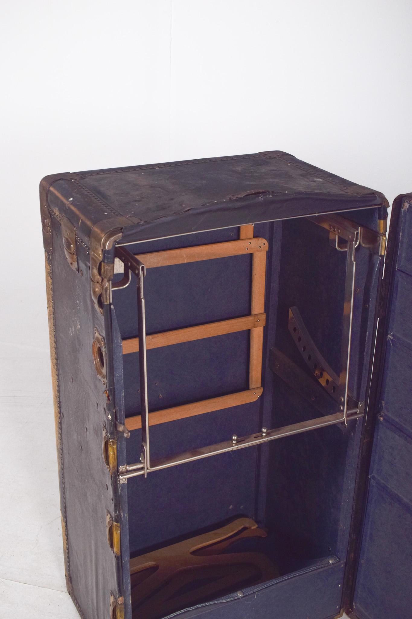 Mid Century Antiques Holdall rivestita in pelle nera in vendita 3
