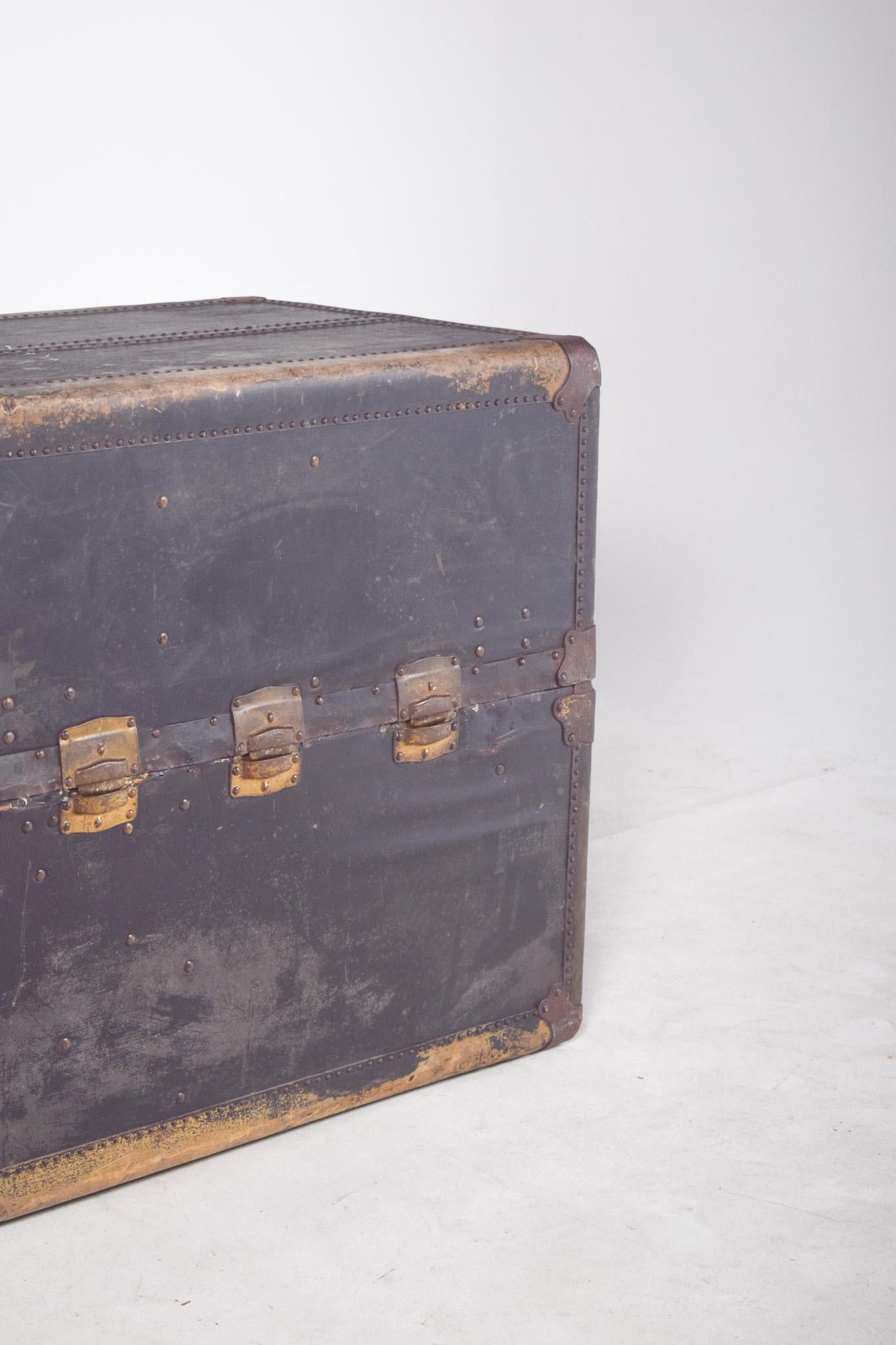 Inglese Mid Century Antiques Holdall rivestita in pelle nera in vendita