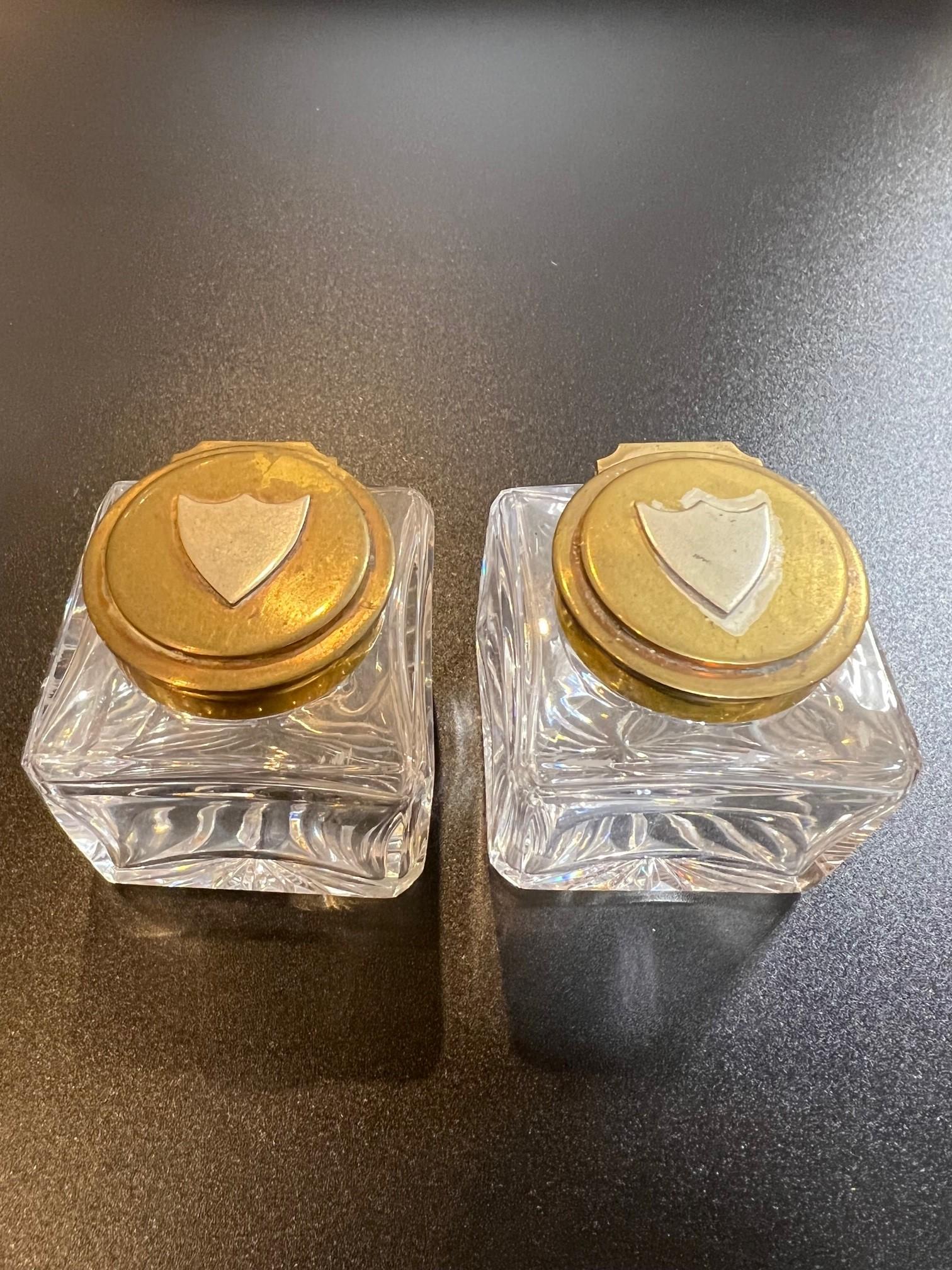 Mid-Century Antique Pair of Glass Inkwells with a Brass Lid and a Shield on Top In Good Condition For Sale In Stamford, CT