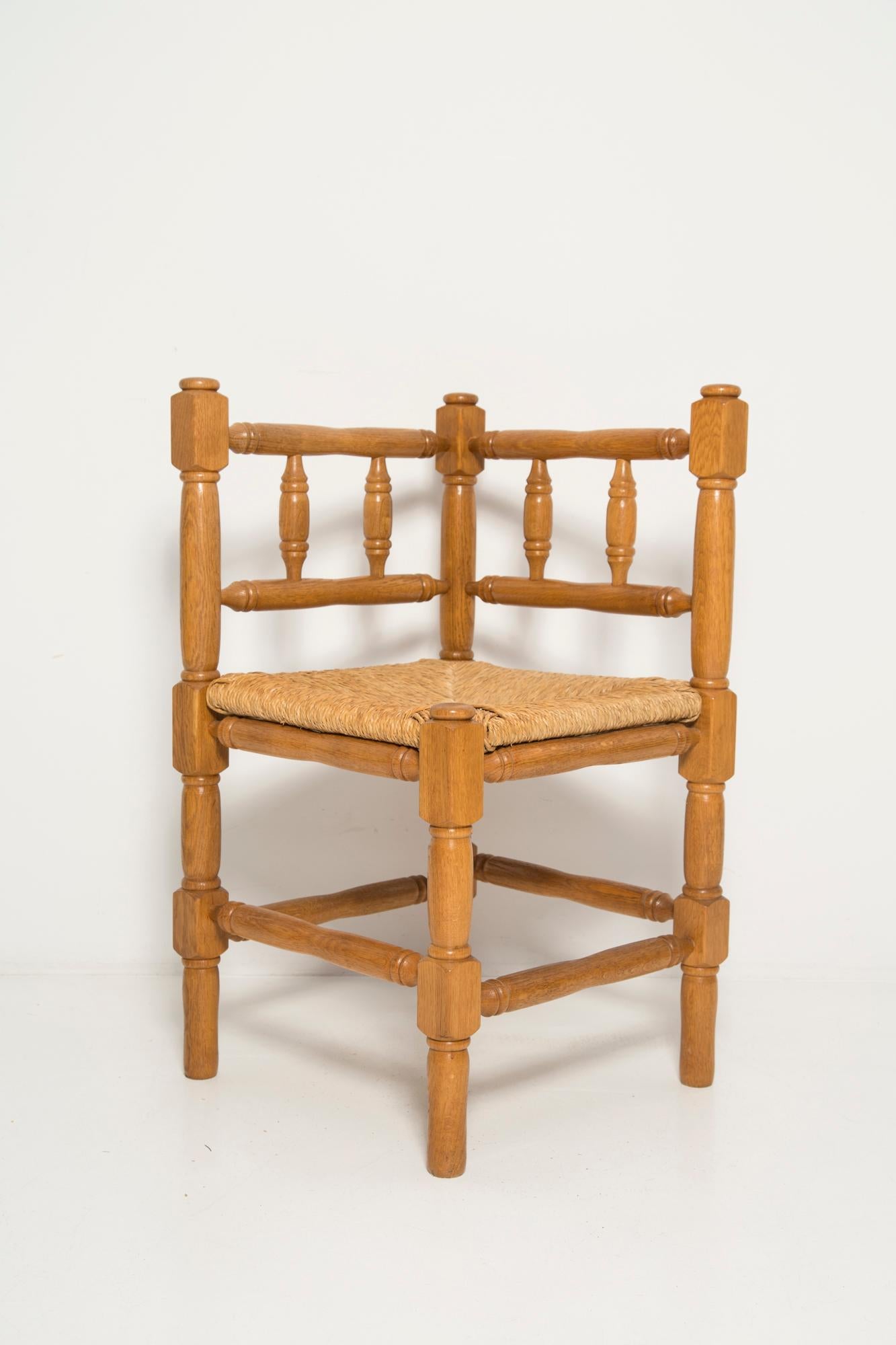 French Mid Century Antique Provincial Hand Crafted Bobbin Corner Chair, France, 1940s For Sale
