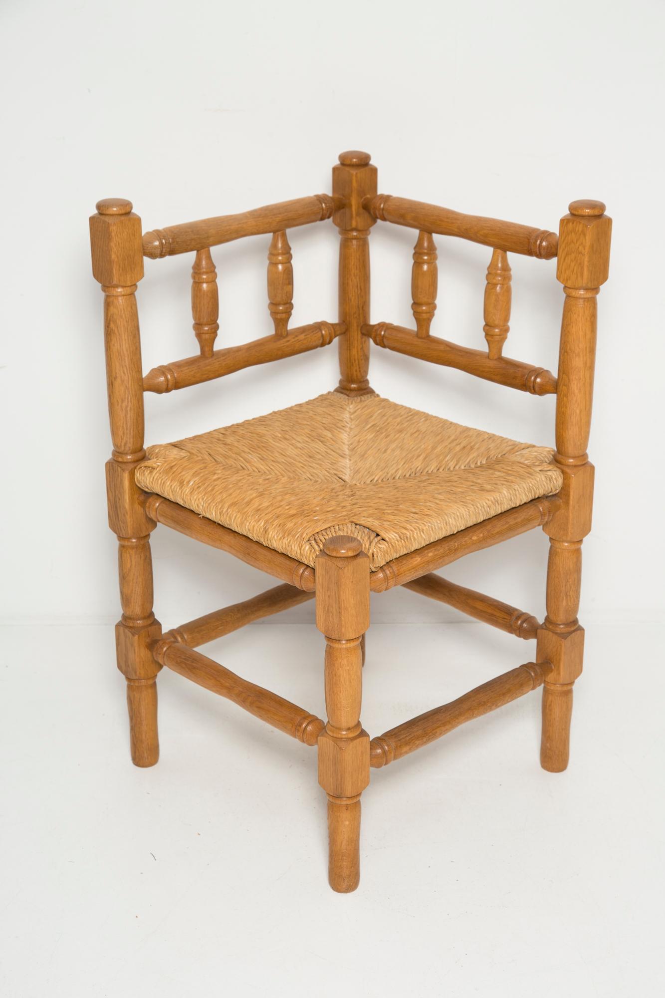 Hand-Crafted Mid Century Antique Provincial Hand Crafted Bobbin Corner Chair, France, 1940s For Sale