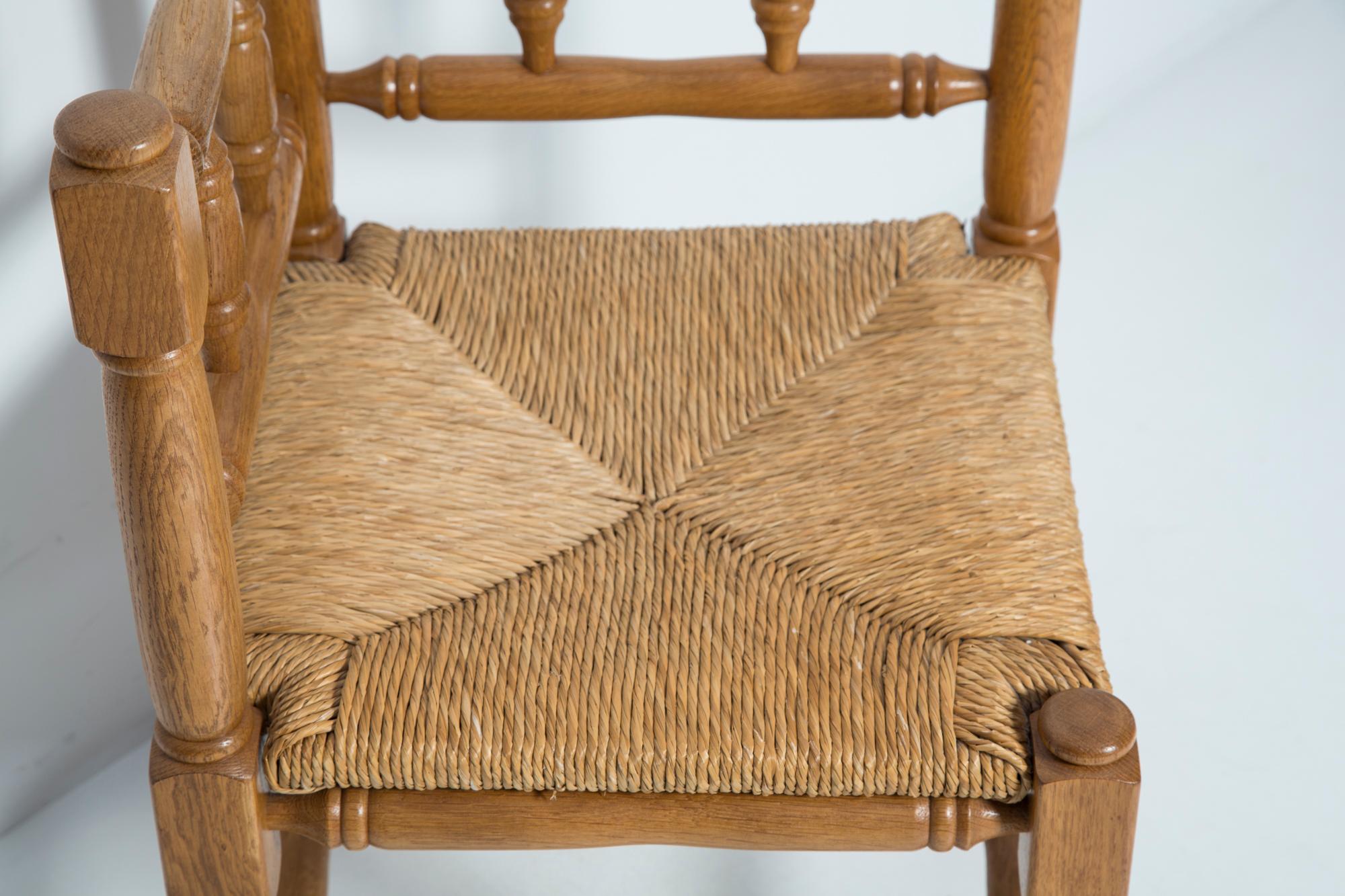 Mid Century Antique Provincial Hand Crafted Bobbin Corner Chair, France, 1940s In Good Condition For Sale In 05-080 Hornowek, PL