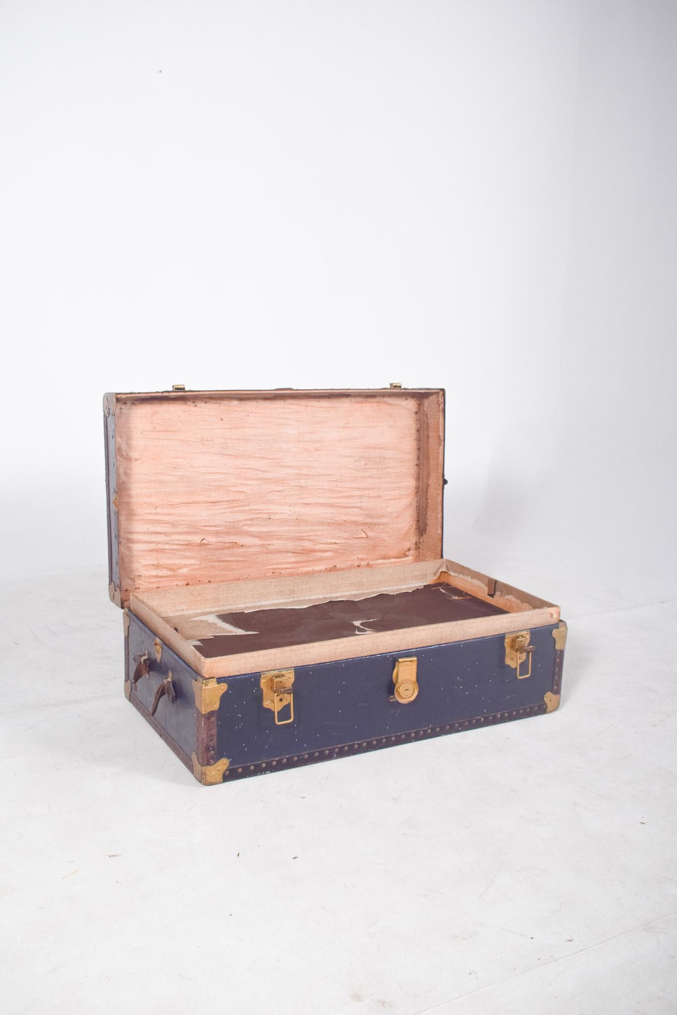 Valigia Mid Century Antiques rivestita in pelle blu in vendita 3