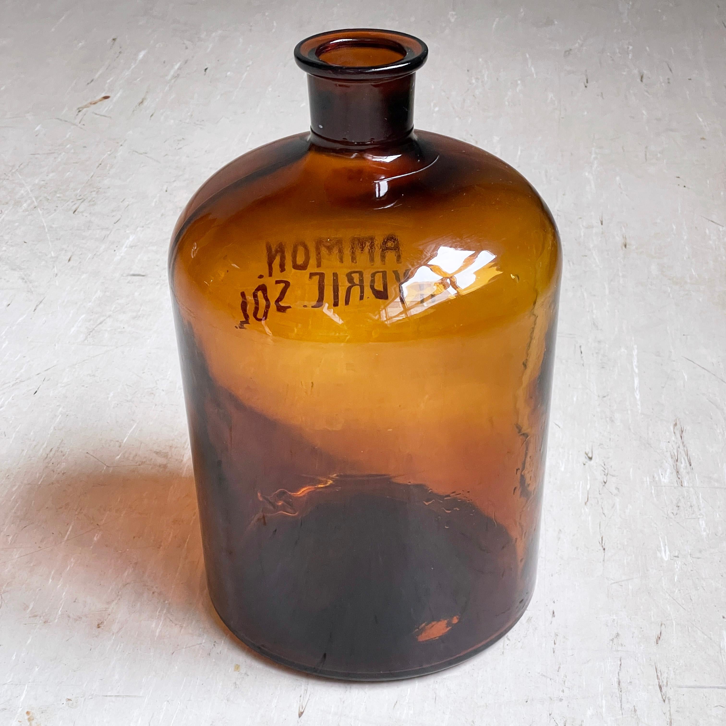 Apothekerflasche aus der Mitte des Jahrhunderts – AMMON. HYDRIC. SOL im Angebot 1