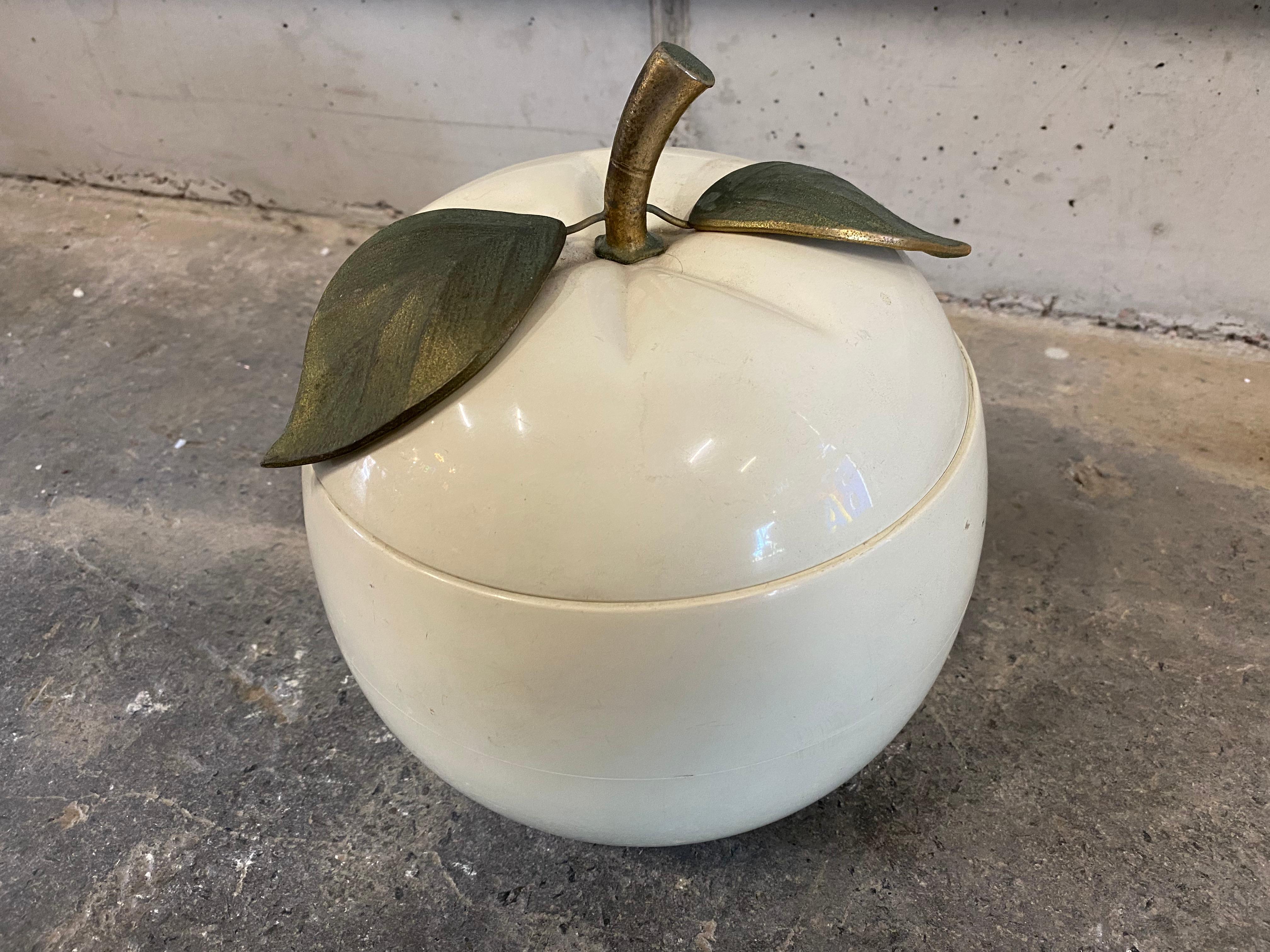 Mid Century Apple Ice Bucket by Freddo Therm/ Hans Thurnwald For Sale 6