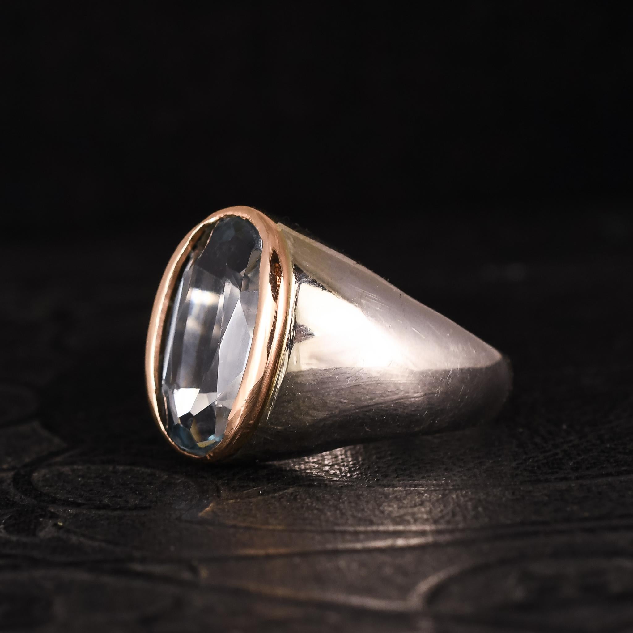 Midcentury Aquamarine Bi-Metal Signet Ring In Good Condition In Sale, Cheshire