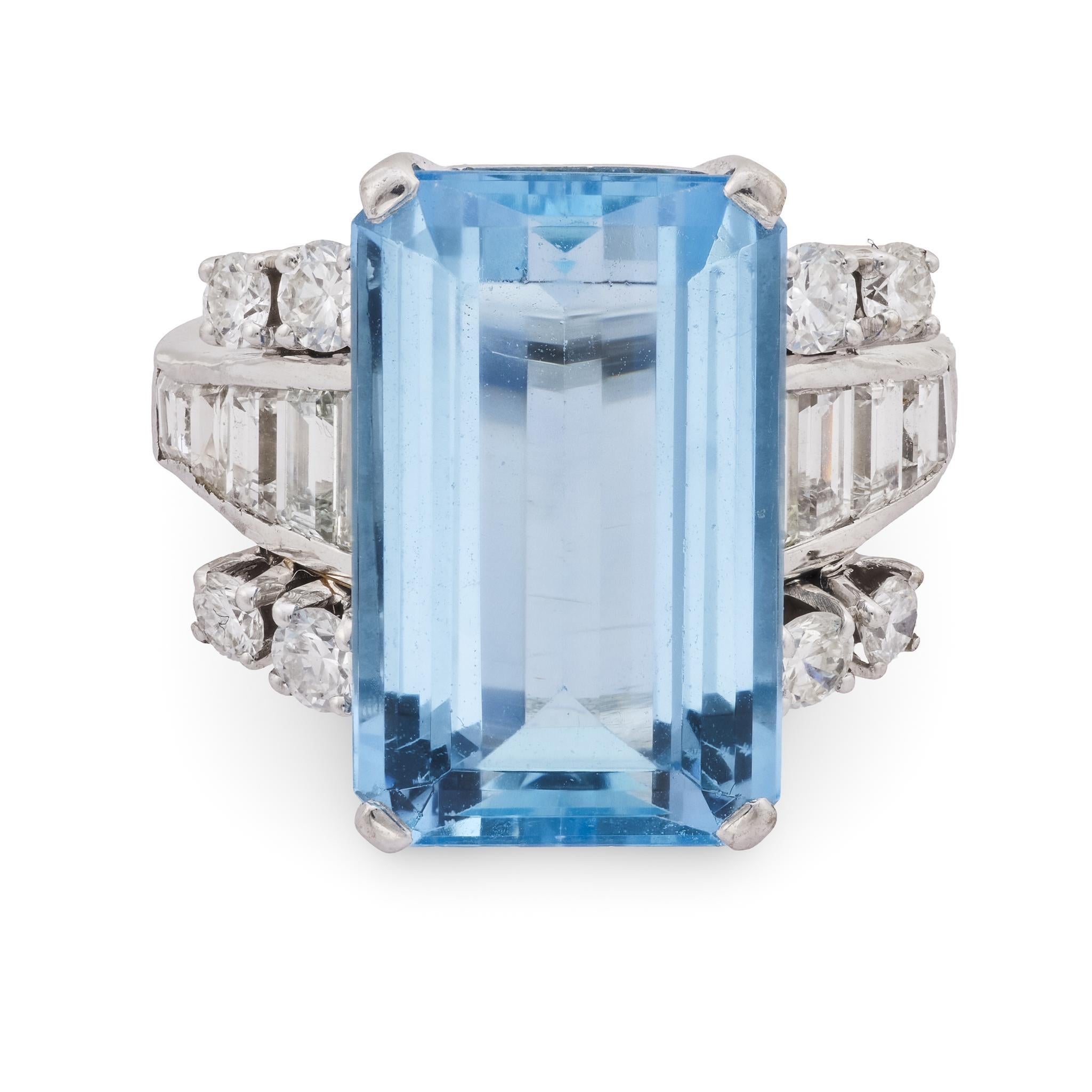 Contemporary Mid Century aquamarine diamond platinum cocktail ring For Sale