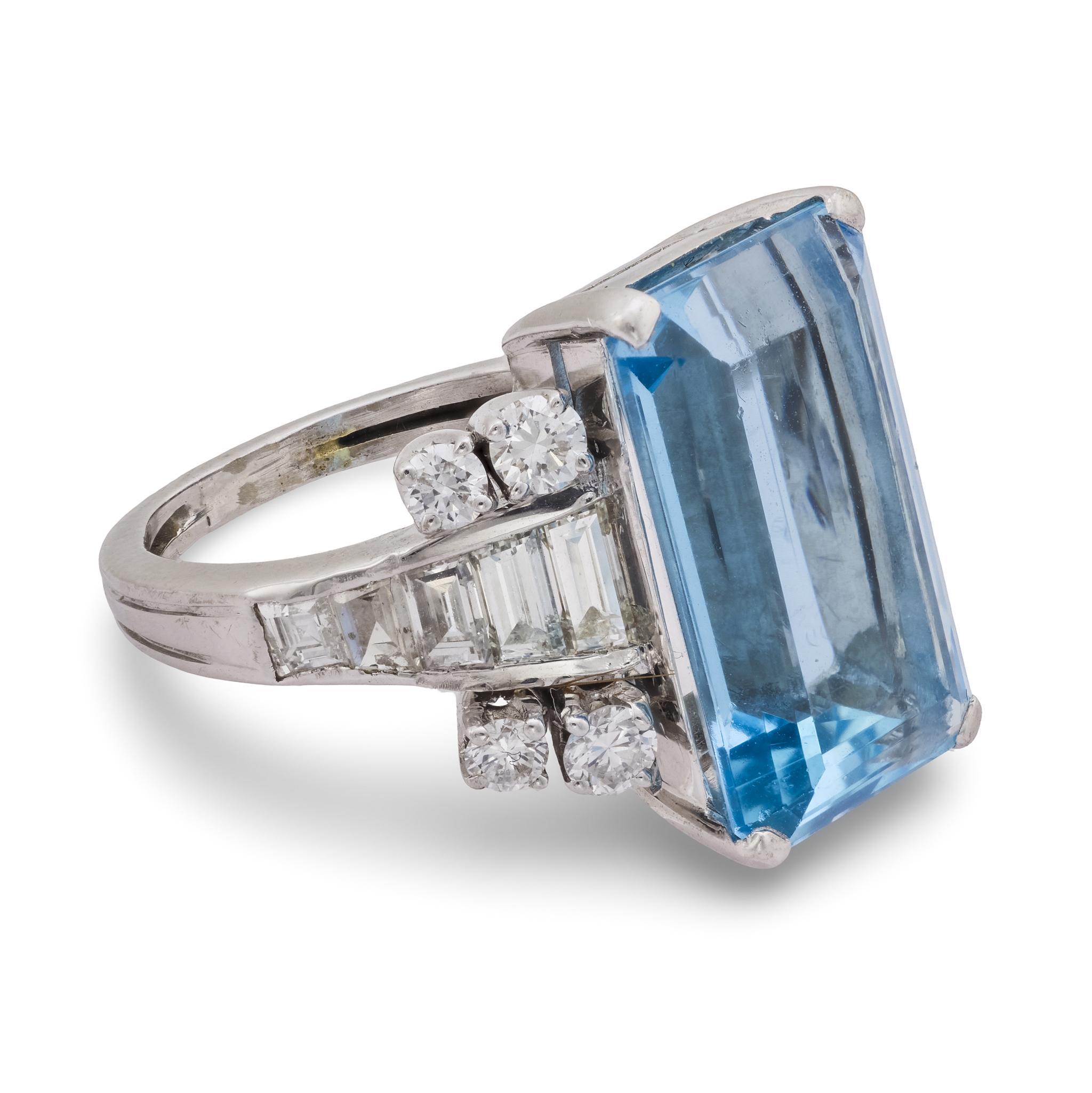 Mid Century aquamarine diamond platinum cocktail ring In Good Condition For Sale In Beverly Hills, CA