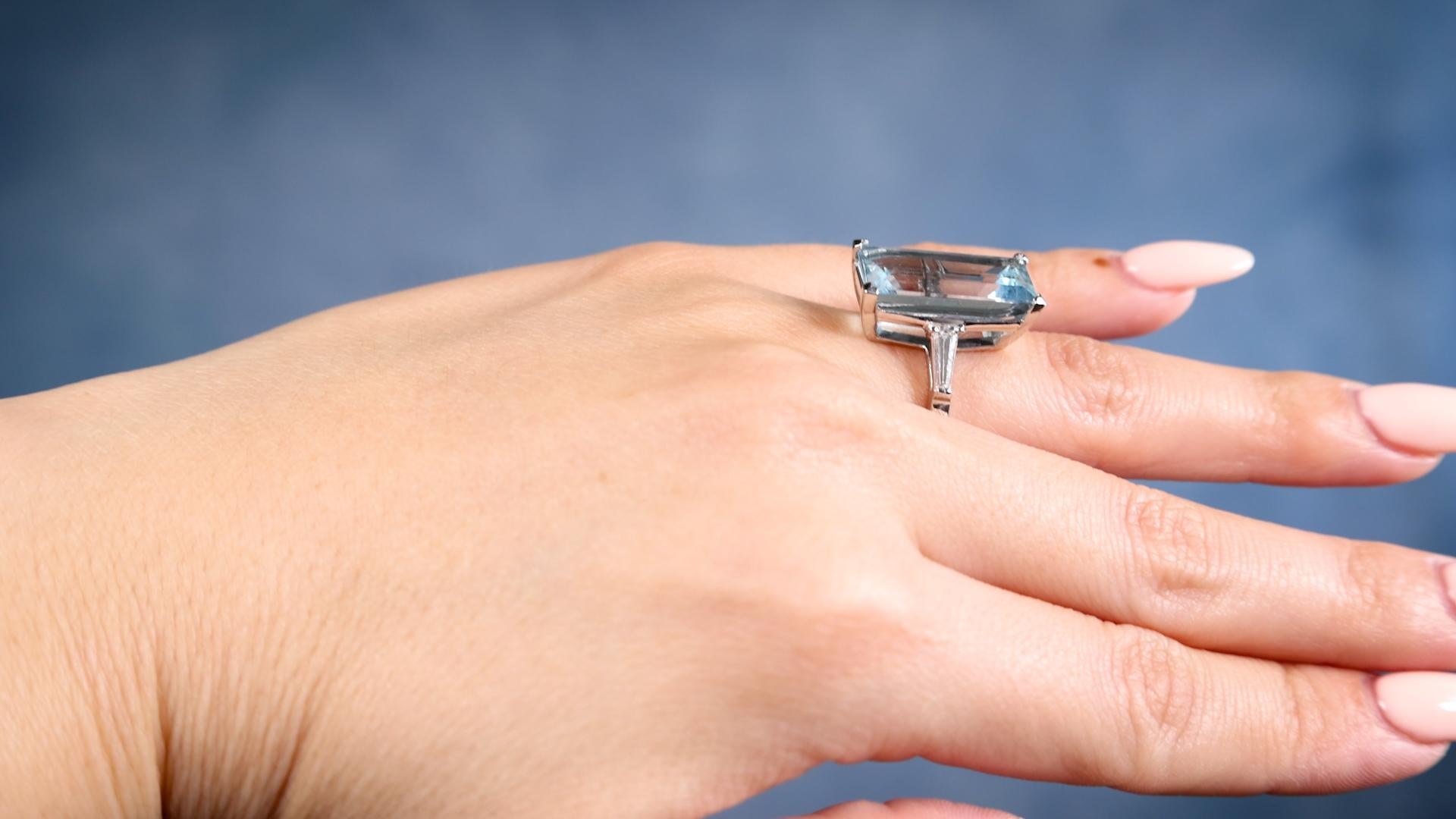 Baguette Cut Mid-Century Aquamarine Diamond Platinum Ring For Sale