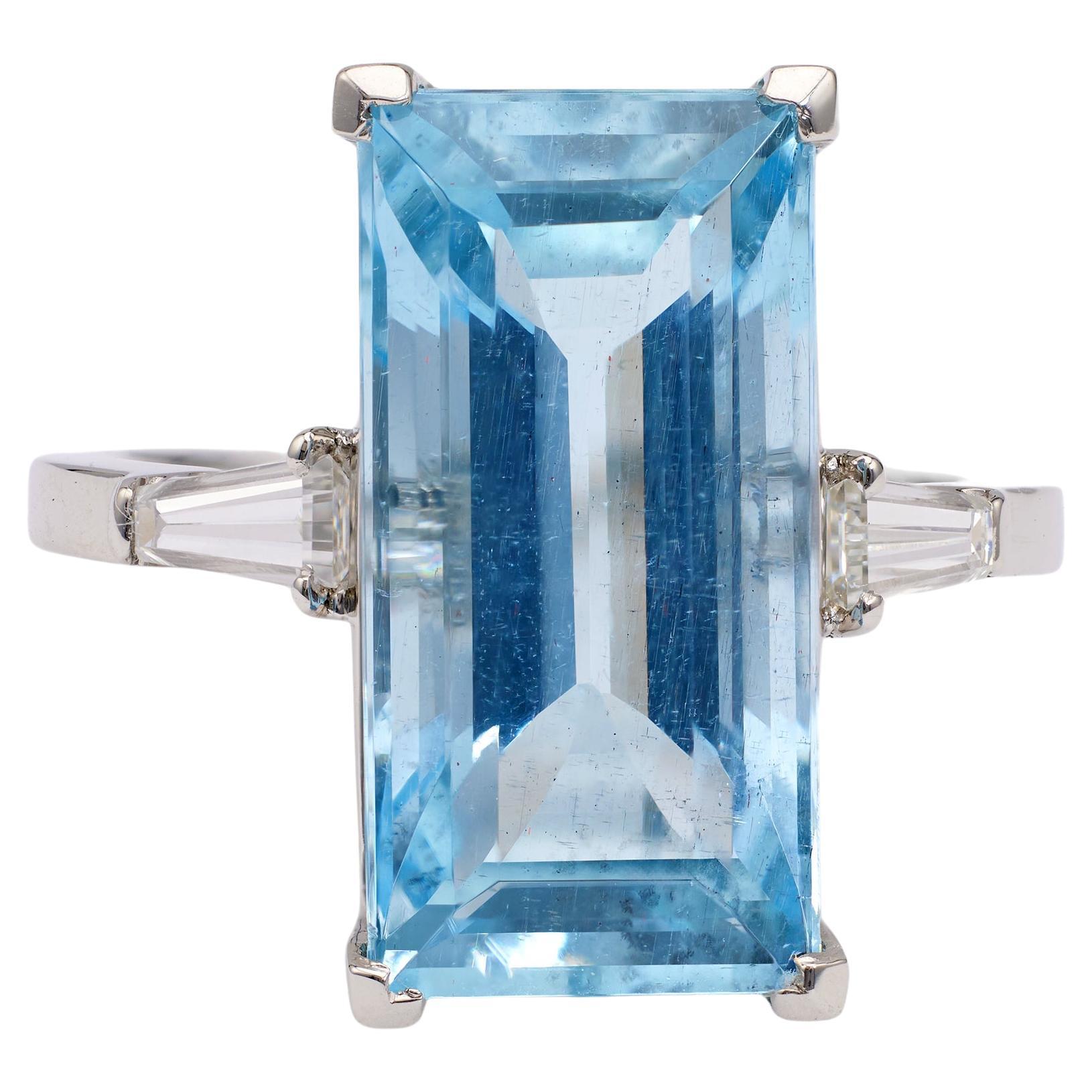 Mid-Century Aquamarine Diamond Platinum Ring For Sale