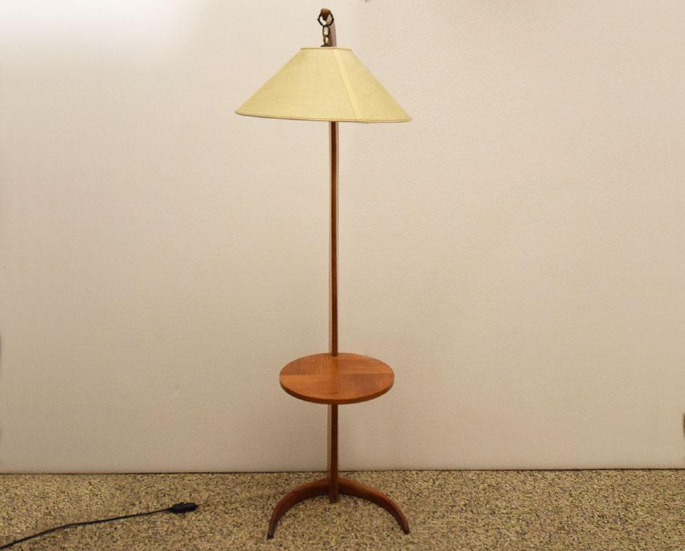 Italian Mid-century arc floor lamp in wood For Sale