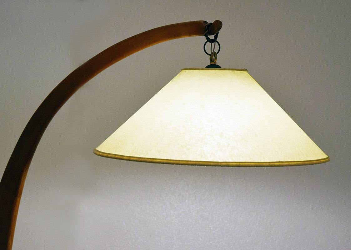 Mid-20th Century Mid-century arc floor lamp in wood For Sale