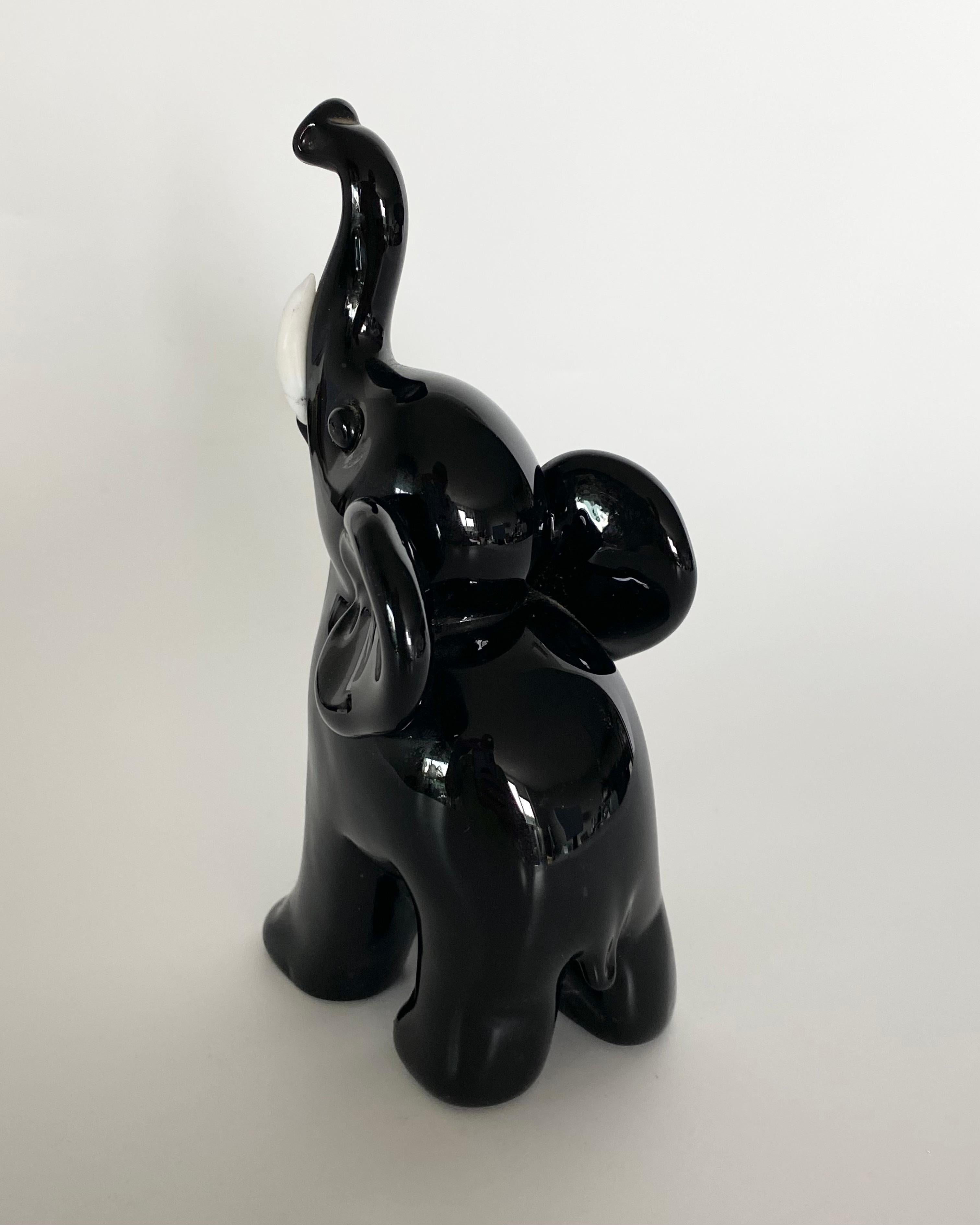 Mid-Century Modern Mid-Century ARCHIMEDE SEGUSO Murano Glass ADOLESCENT Elephant Figurine NERO For Sale