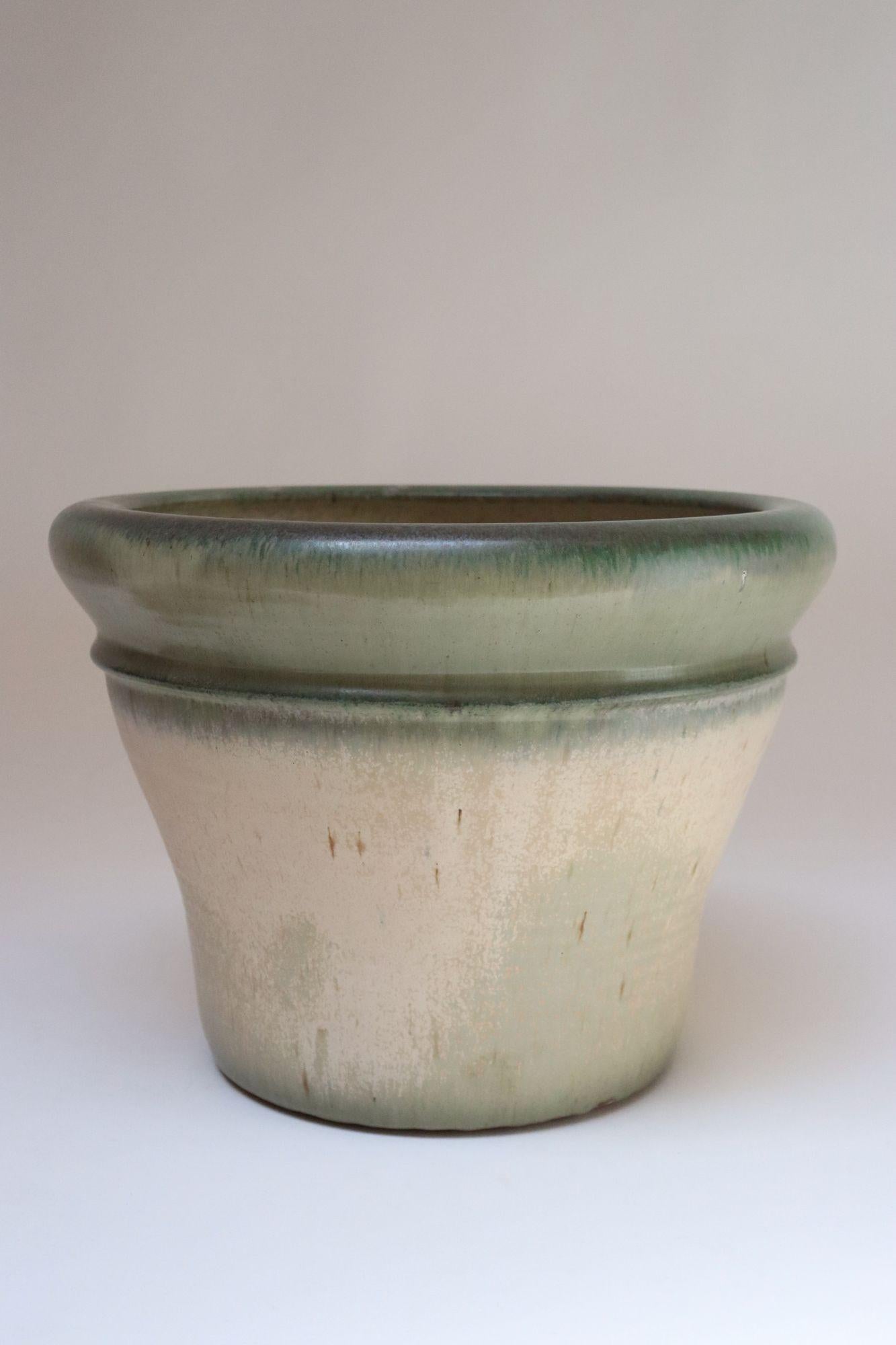 Organische Pflanzgefäßvase von Deanna Nichols aus der Mitte des Jahrhunderts von Architectural Pottery Studio im Zustand „Gut“ im Angebot in Brooklyn, NY