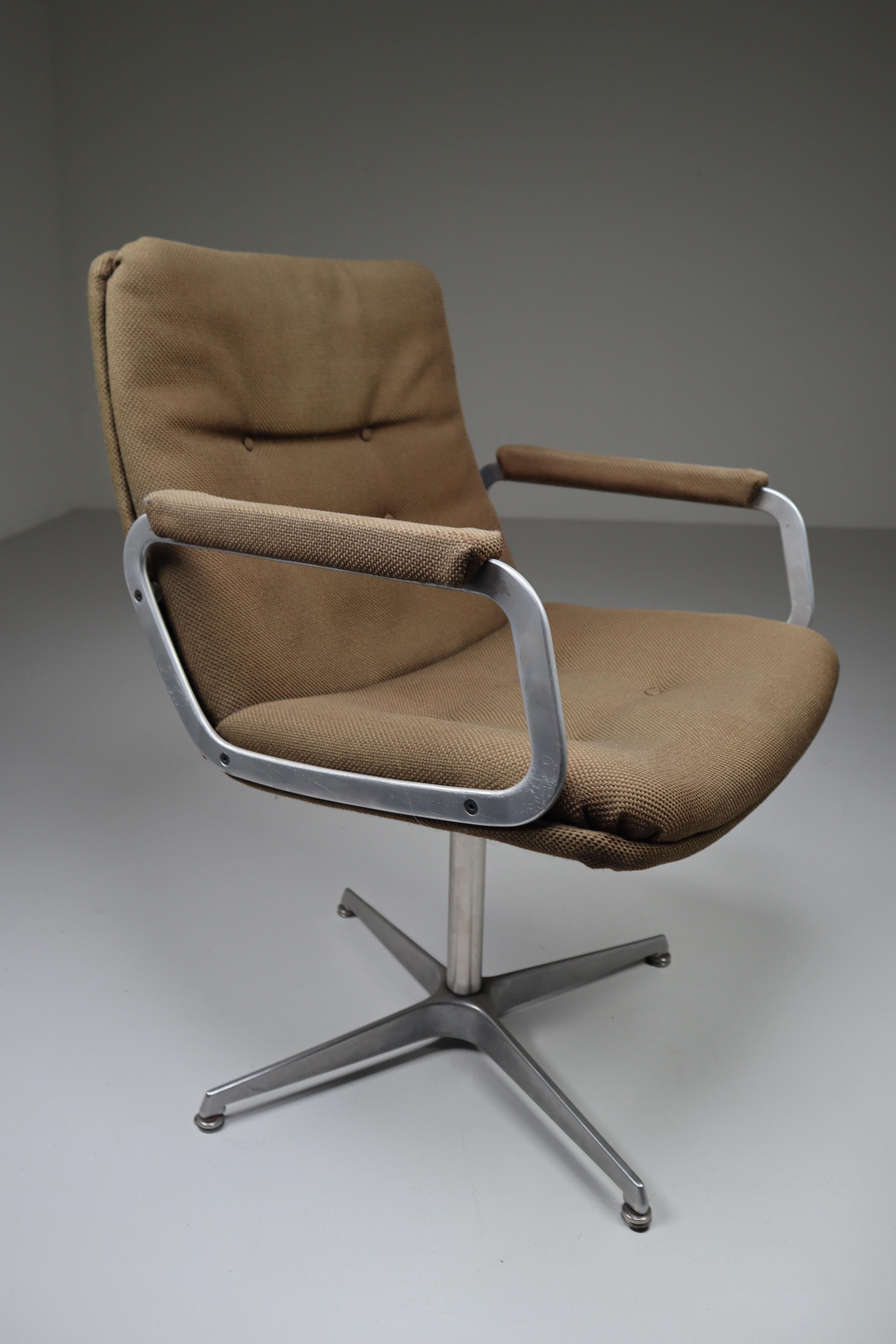 This vintage easy chair was designed by Geoffrey Harcourt for Artifort in the Netherlands during the 1960s. In good original vintage condition, 1965
Painter and industrial designer, Geoffrey D. Harcourt was born in 1935 in London, England. As a