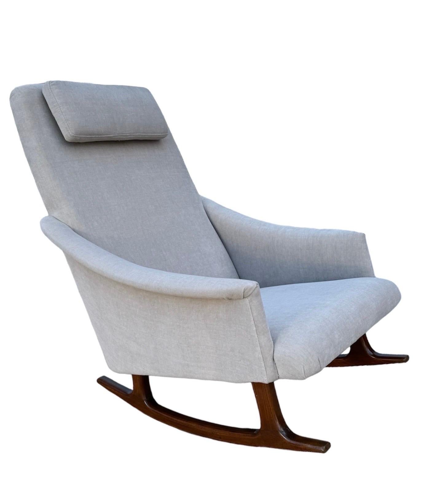 Mid Century Arm Rocking Chair For Sale 2
