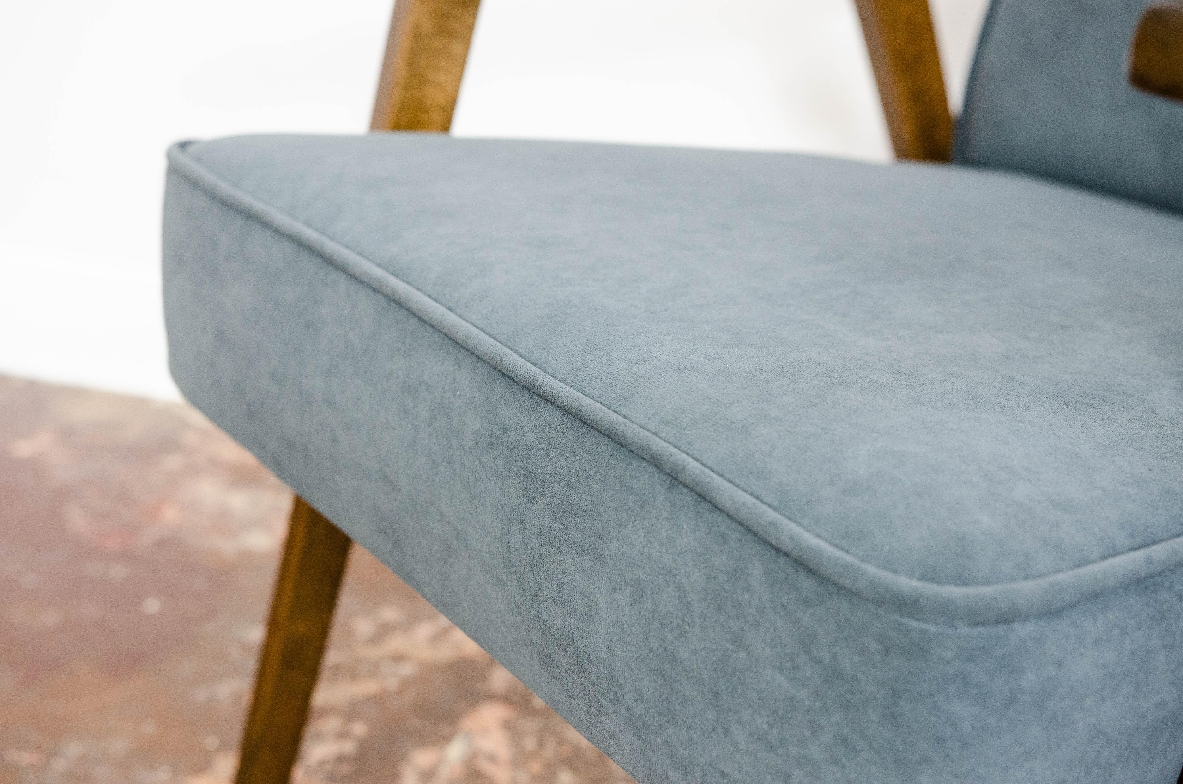 Restored Vintage Mid-Century Grey Velvet Armchair, 1960s 4