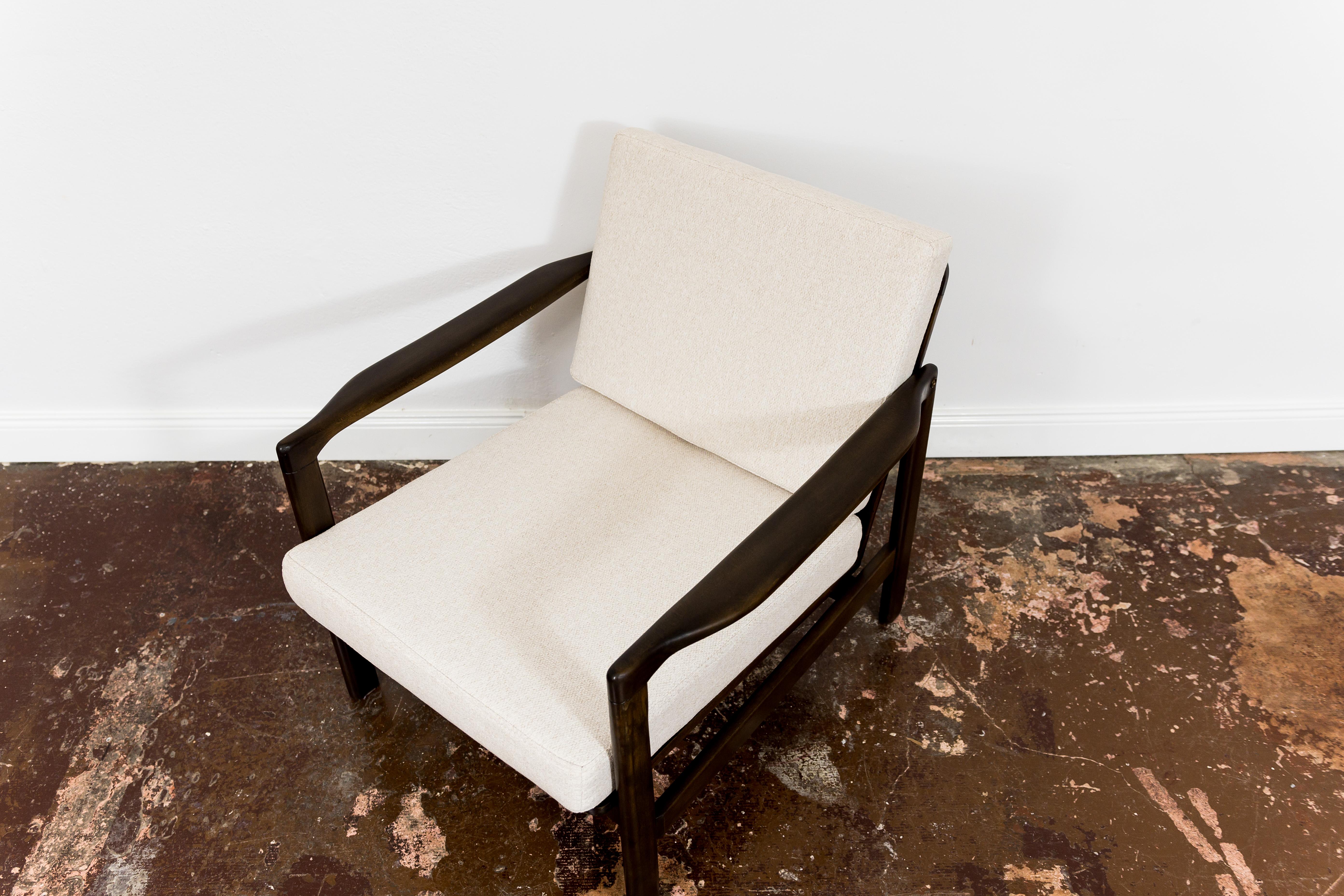 Mid Century Armchair B7522 by Zenon Bączyk, Europe, 1960's For Sale 2