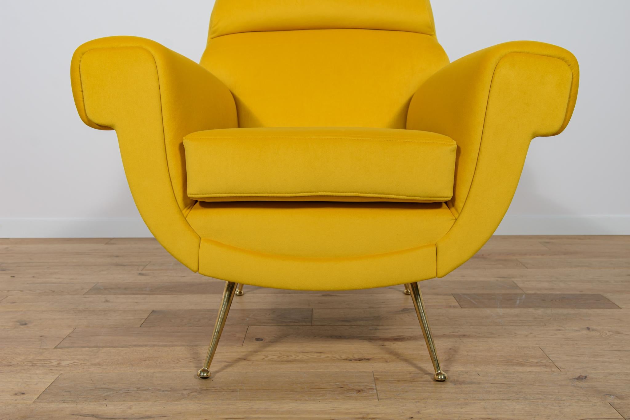 Mid-Century Armchair by Gigi Radice for Minotti, Italy, 1960s For Sale 4