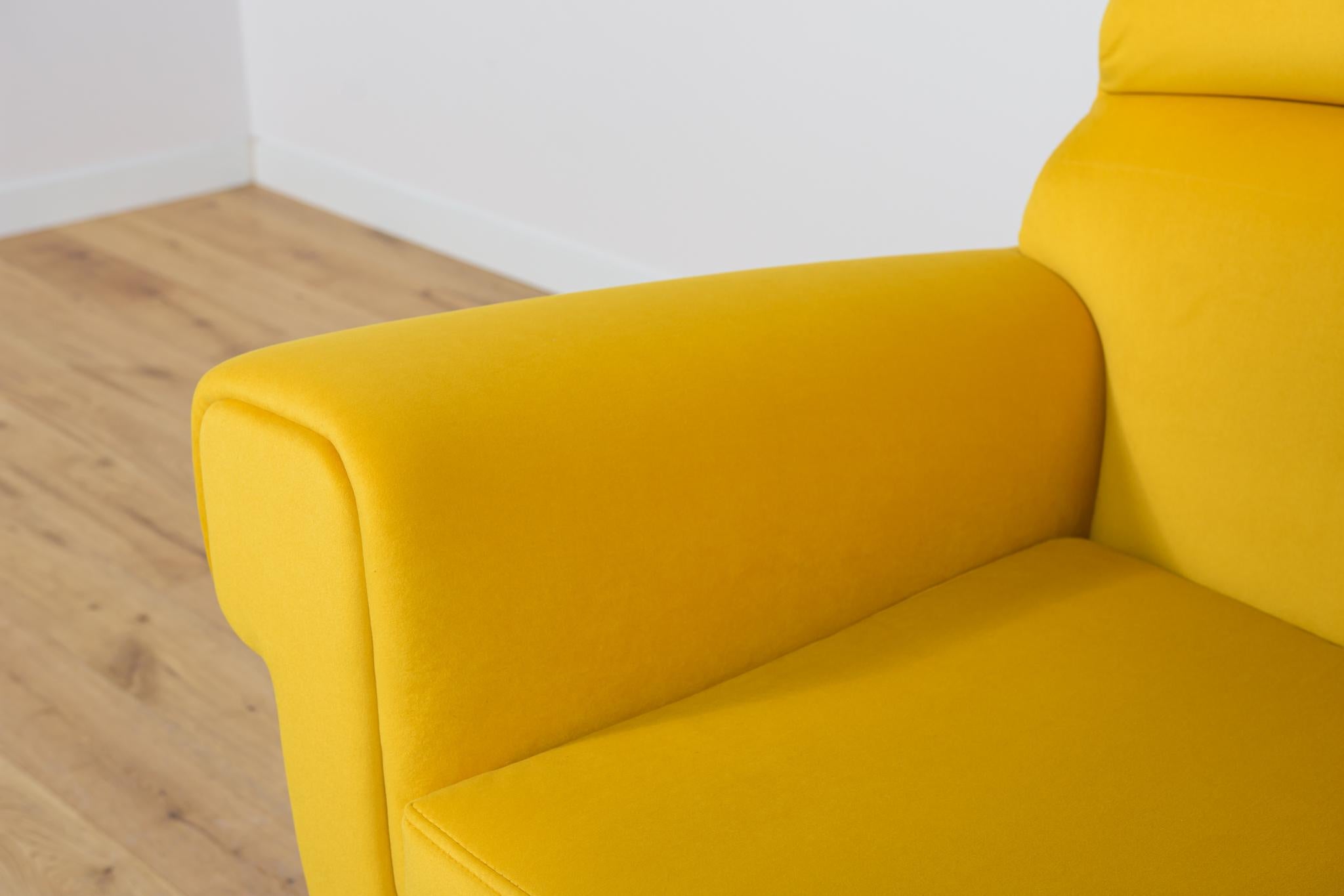 Mid-Century Armchair by Gigi Radice for Minotti, Italy, 1960s For Sale 6