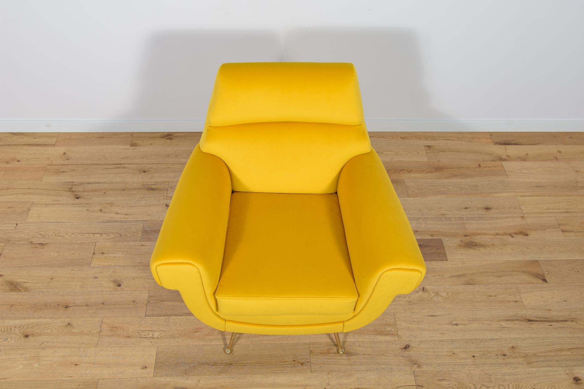 Italian Mid-Century Armchair by Gigi Radice for Minotti, Italy, 1960s For Sale