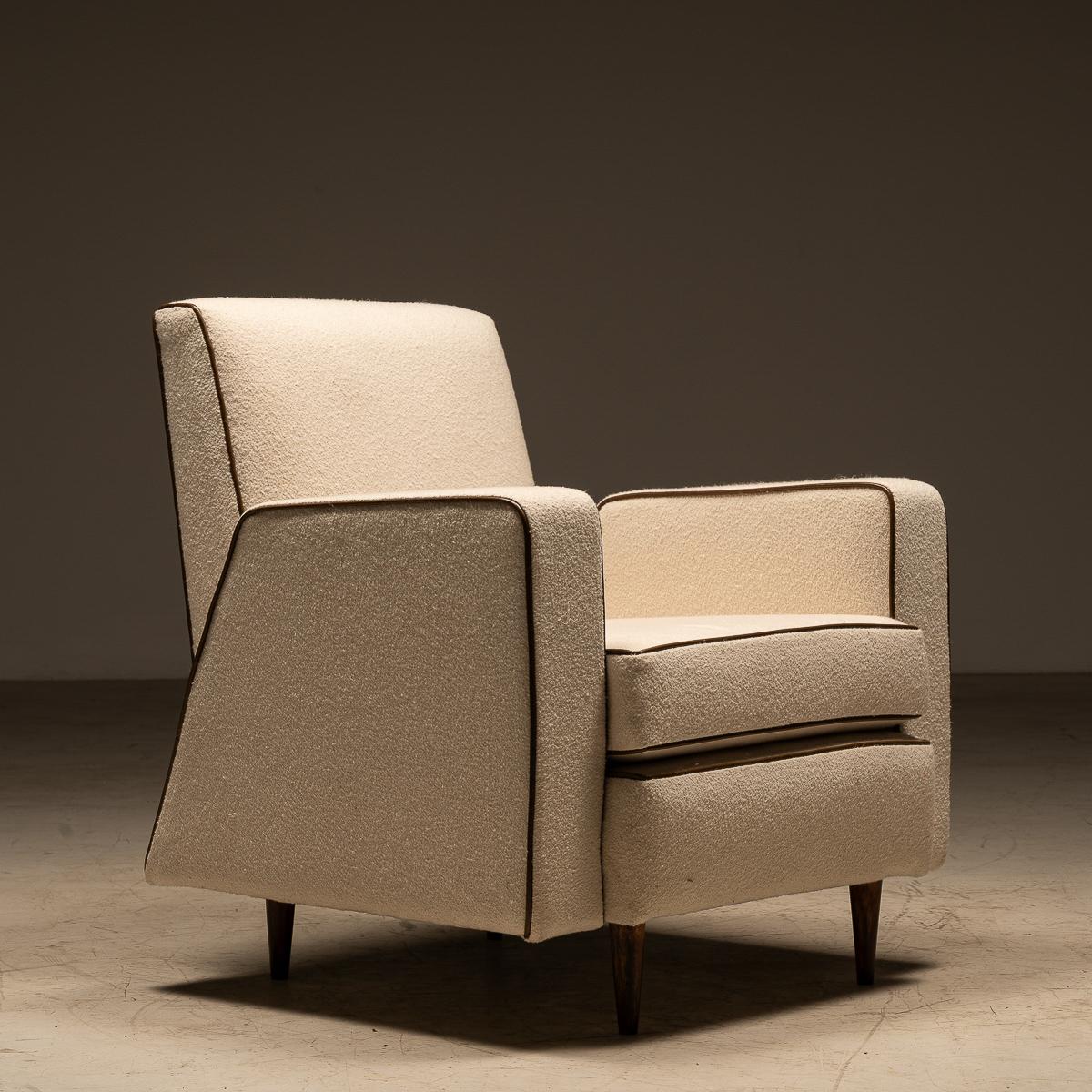 Mid-Century moderno Poltrona di metà secolo di Giuseppe Scapinelli in Bouclé e finiture in pelle, Brasile in vendita
