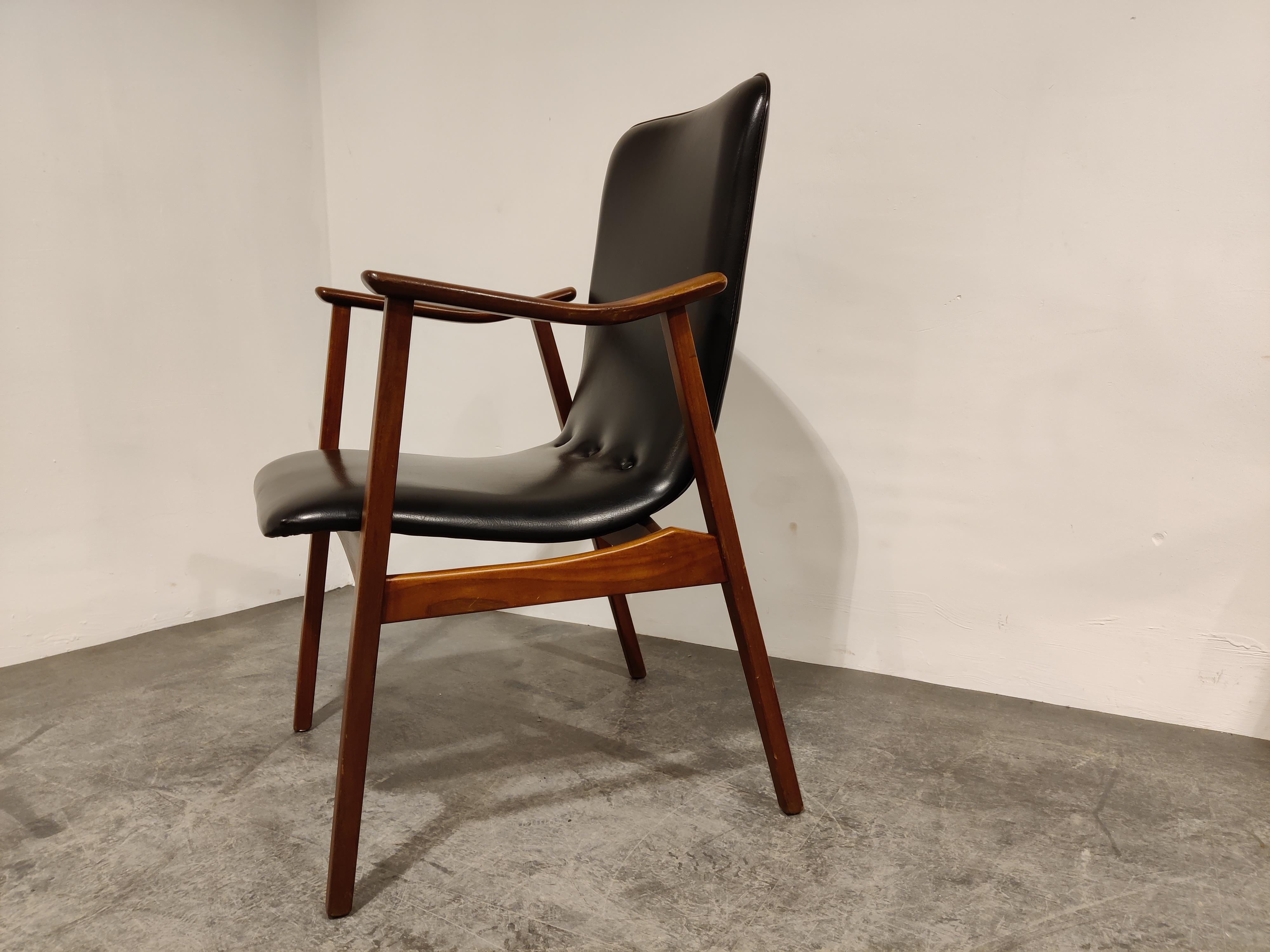 Armchair designed by Louis Van Teeffelen for Wébé in the 1960s.

Beautiful organic shapes.

Original skai upholstery.

Perfect condition.

1960s - The Netherlands

Dimensions:
Height: 95cm/37.40
