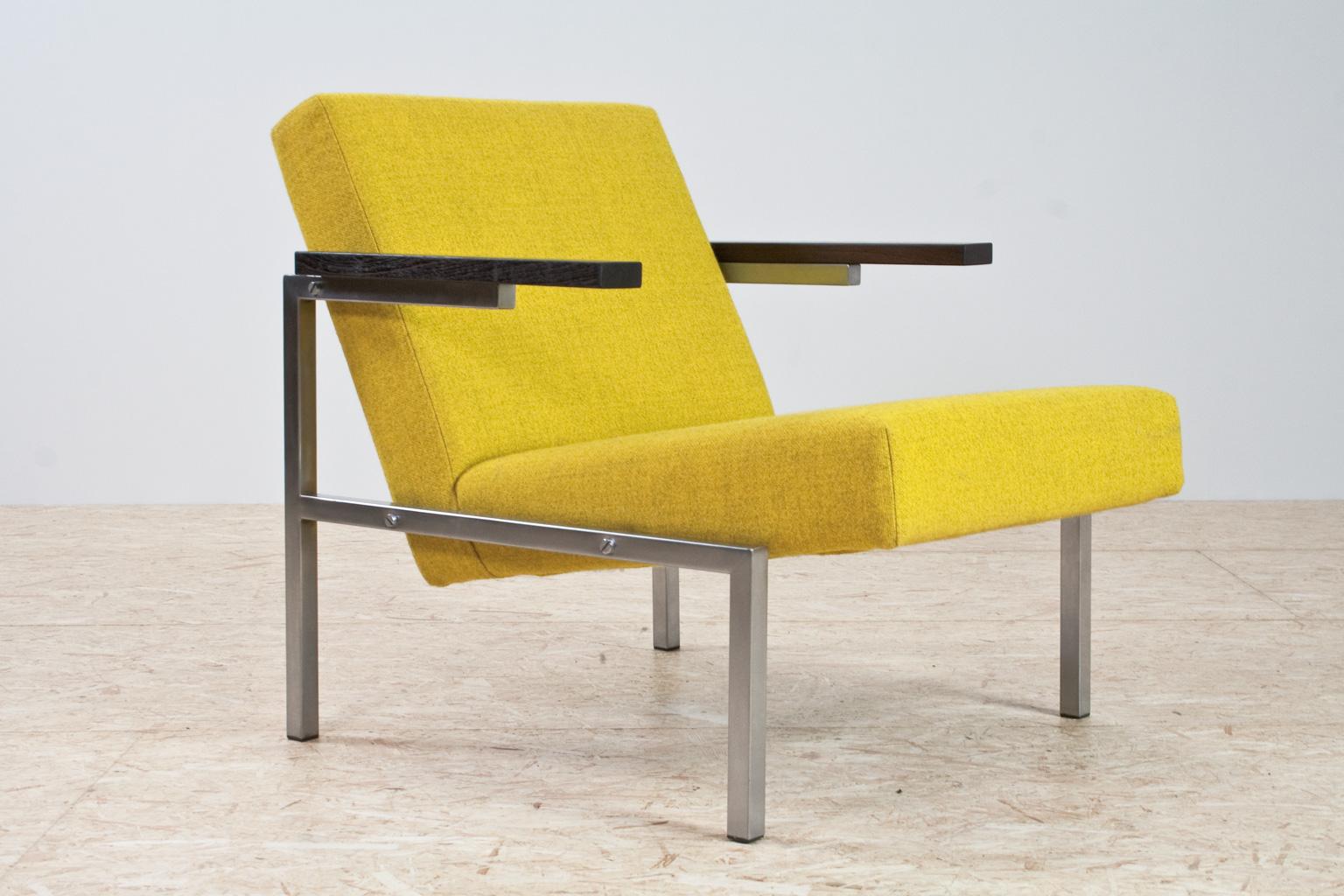 Mid Century Modern armchair by modernist Dutch Designer Martin Visser for Spectrum collection 1960-1965. Original chromed metal frame and massive wenge armrests, re-upholstered in an excellent wool yellow furniture fabric (Ploegwool no.66). Although