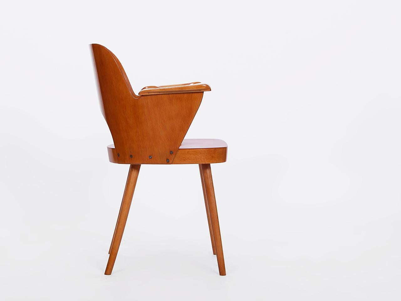 This chair, designed by Oswald Haerdtl, was manufactured by the successor company of Thonet, Narodni Podnik Ton in Bystrice pod Hostynem, Czech Republic in 1955.
Seat and backrest made of plywood. The chair have been completely restored.

