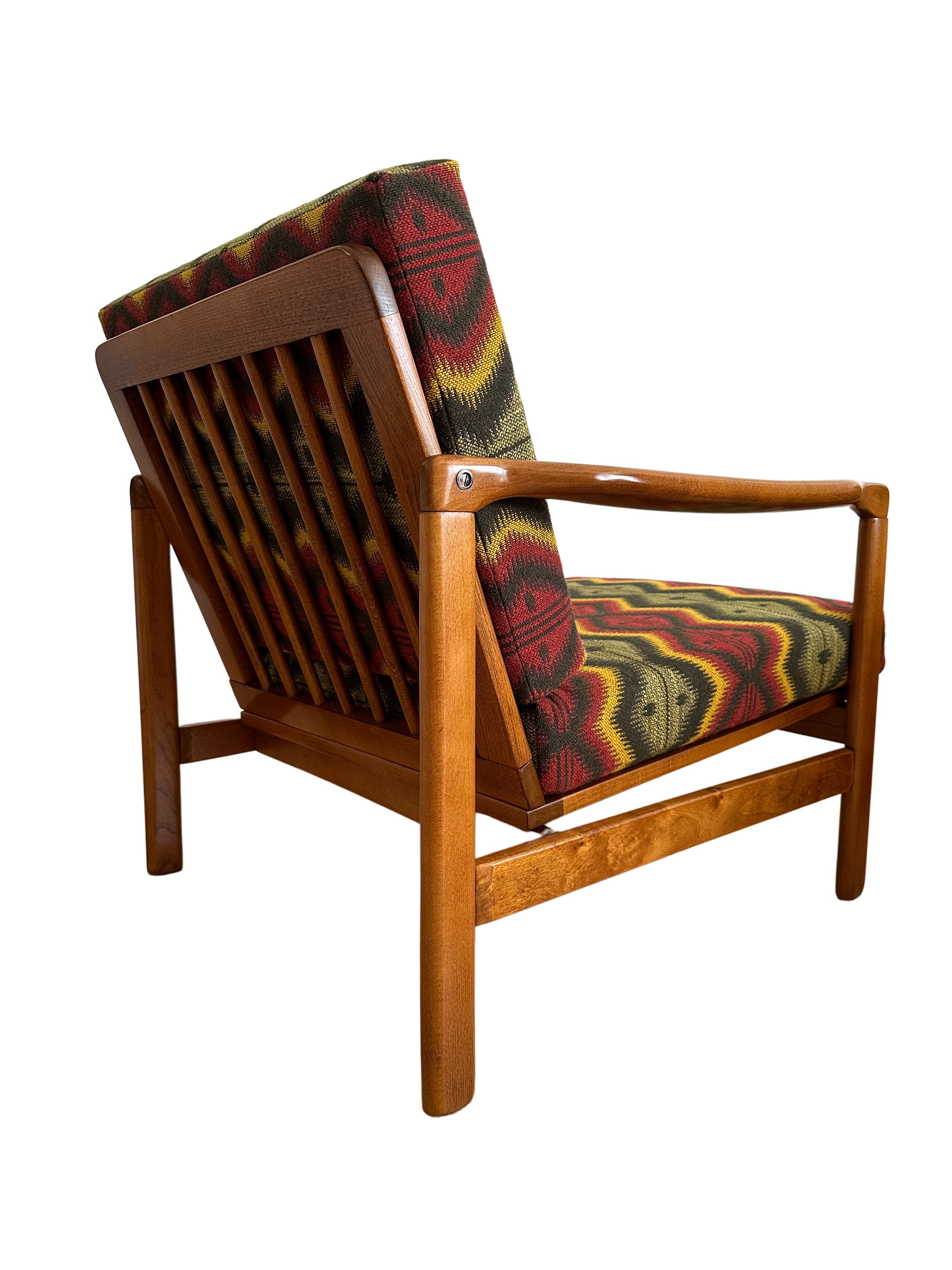Mid Century Sessel von Zenon Bączyk mit bunt gemustertem Bezug, 1960er Jahre im Angebot 2