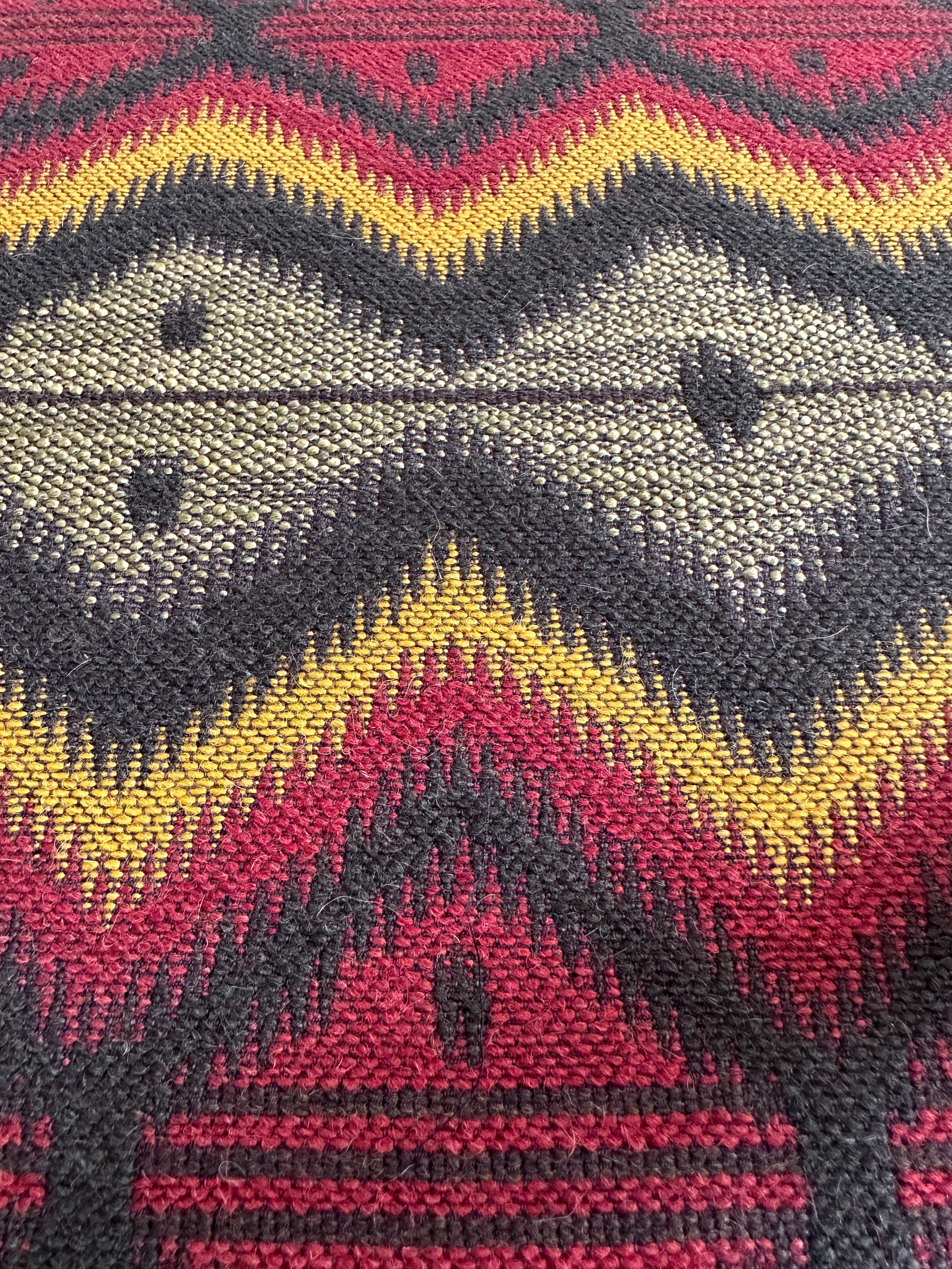 Mid Century Sessel von Zenon Bączyk mit bunt gemustertem Bezug, 1960er Jahre (20. Jahrhundert) im Angebot