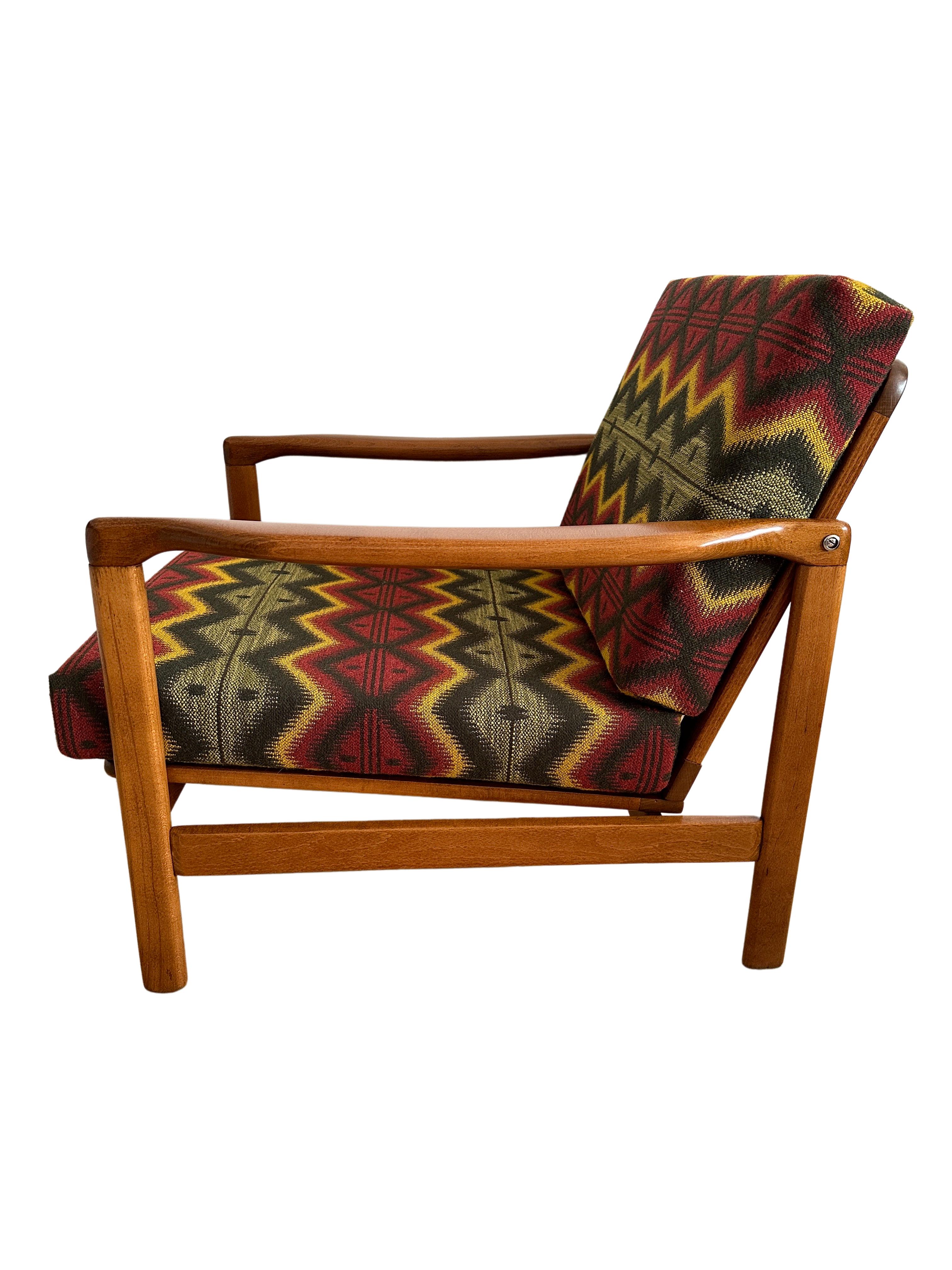 Mid Century Sessel von Zenon Bączyk mit bunt gemustertem Bezug, 1960er Jahre (Stoff) im Angebot