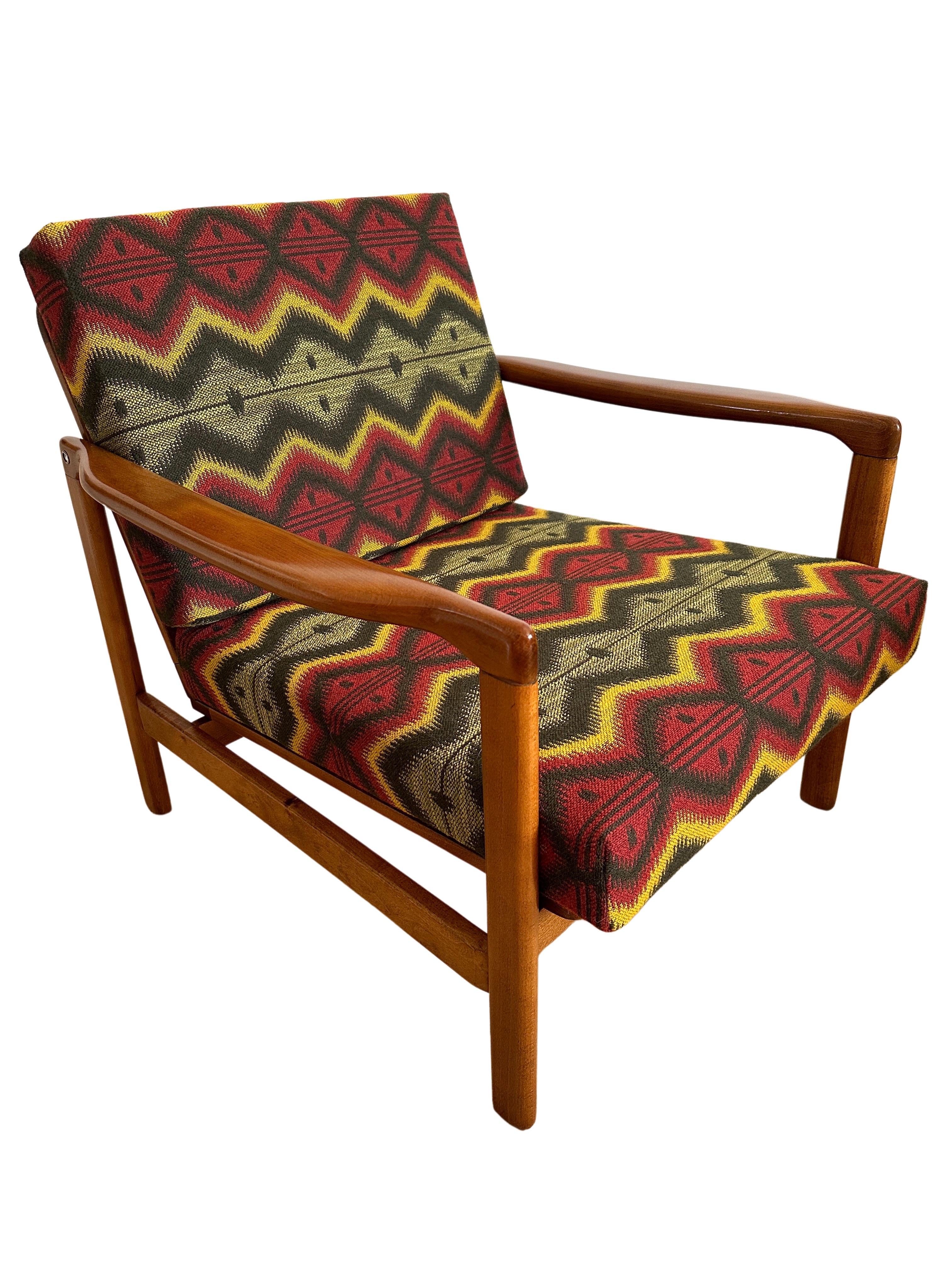 Midcentury Armchair by Zenon Bączyk, Mind the Gap Upholstery, Europe, 1960s For Sale 4