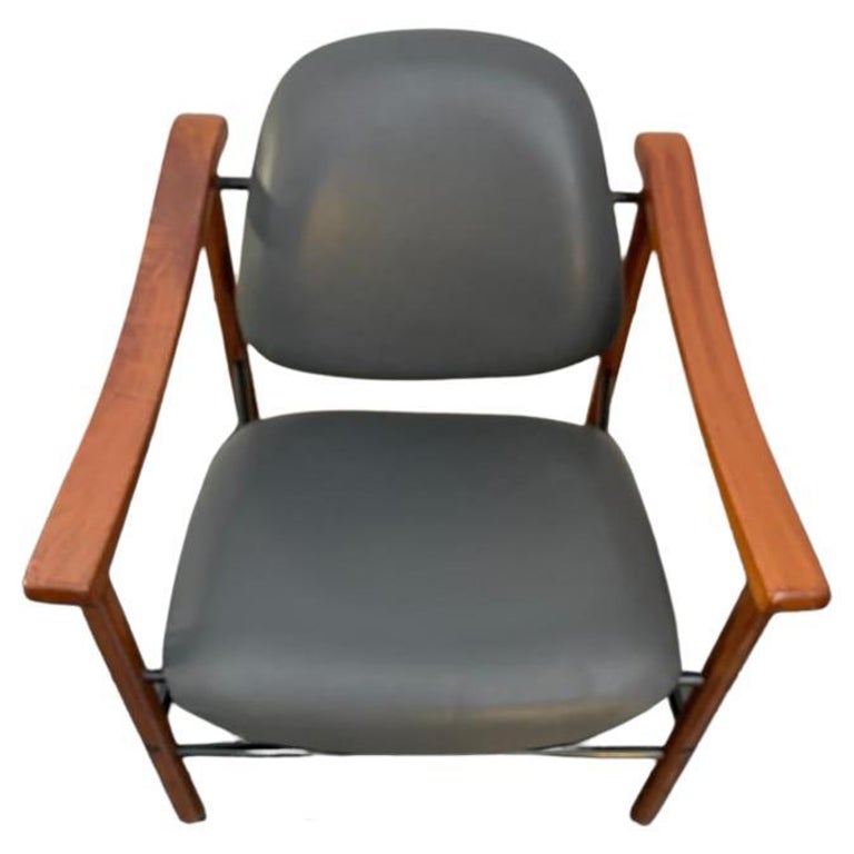 MidCentury Armchair For Sale at 1stDibs