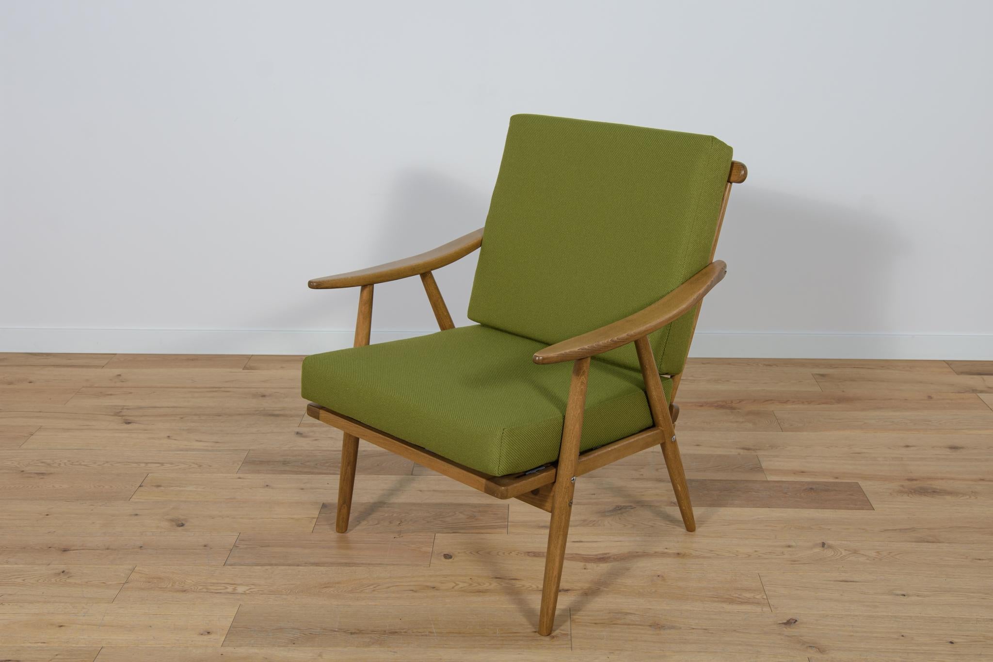 Czech Mid Century Armchair from Ton, 1960s For Sale