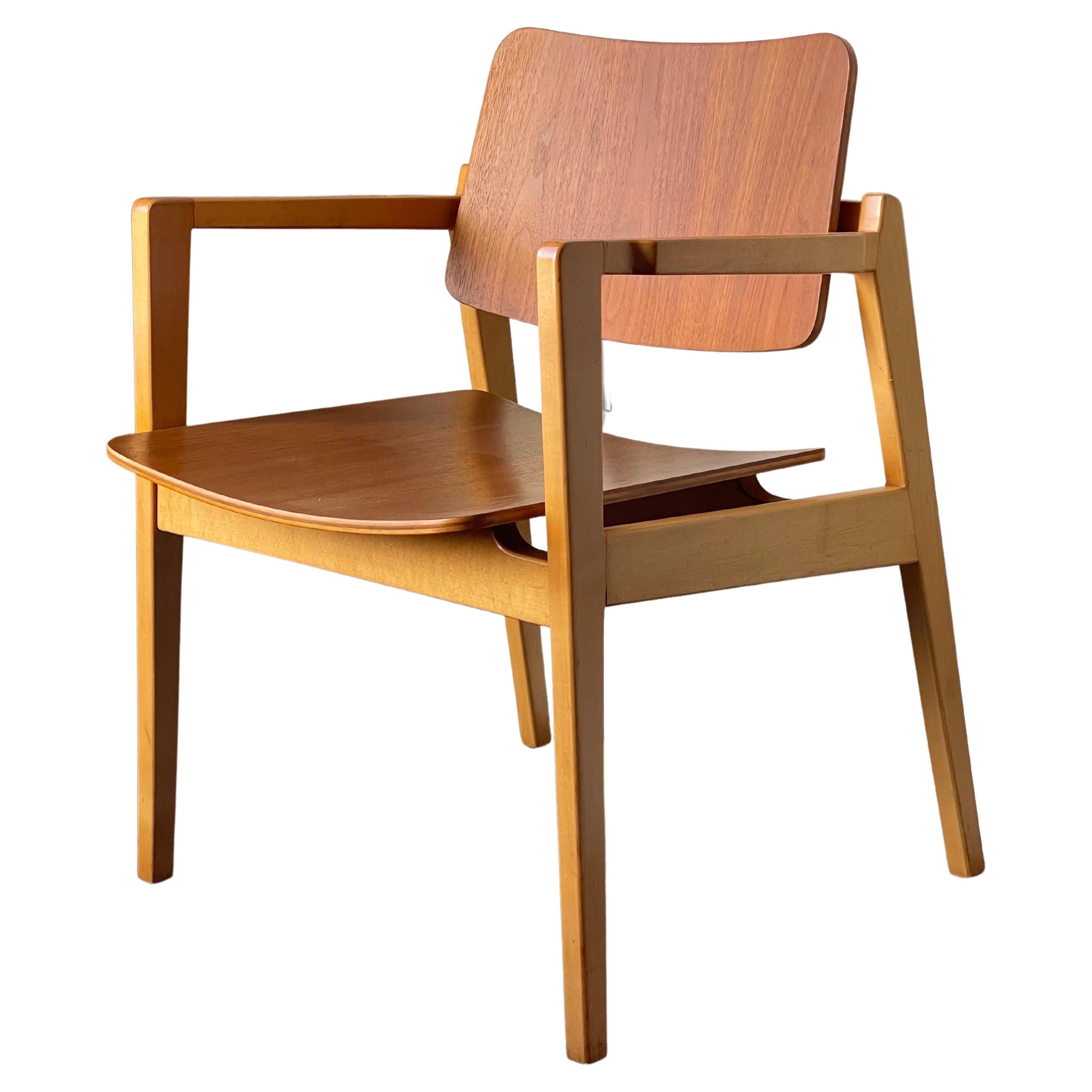 Mid Century Chair in Beech and Bent Walnut Ply by Jens Risom 1952 For Sale