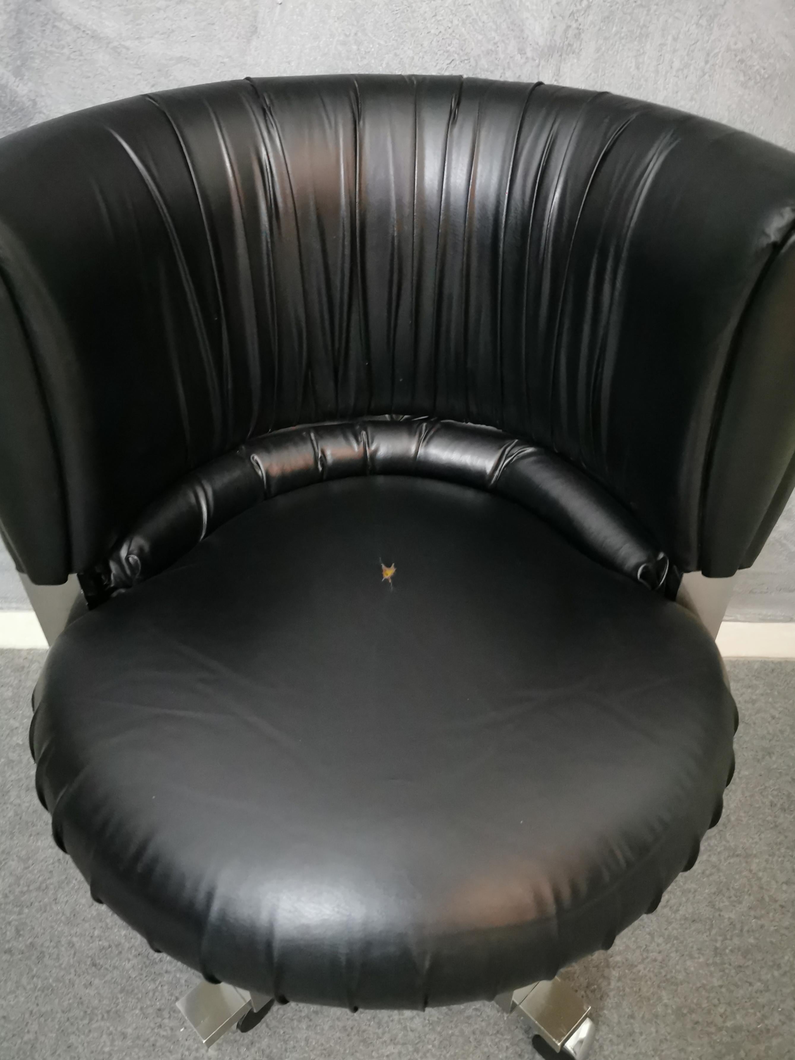 Mid Century Curved Armchair Black Leather in the Style of Willy Rizzo 1970s  2