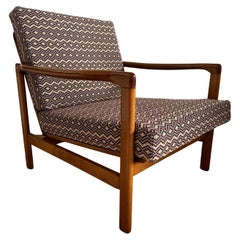 Fauteuil du milieu du siècle dernier, en tissu géométrique et ethnique, Europe, années 1960