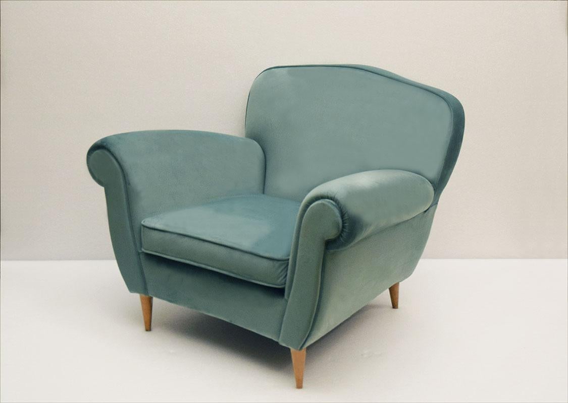 Mid-century armchair in velvet attr. Ico Parisi, 1950s In Excellent Condition For Sale In Parma, IT