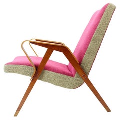 Fauteuil du milieu du siècle en tissu rose et gris par Tatra, Tchécoslovaquie, années 1960